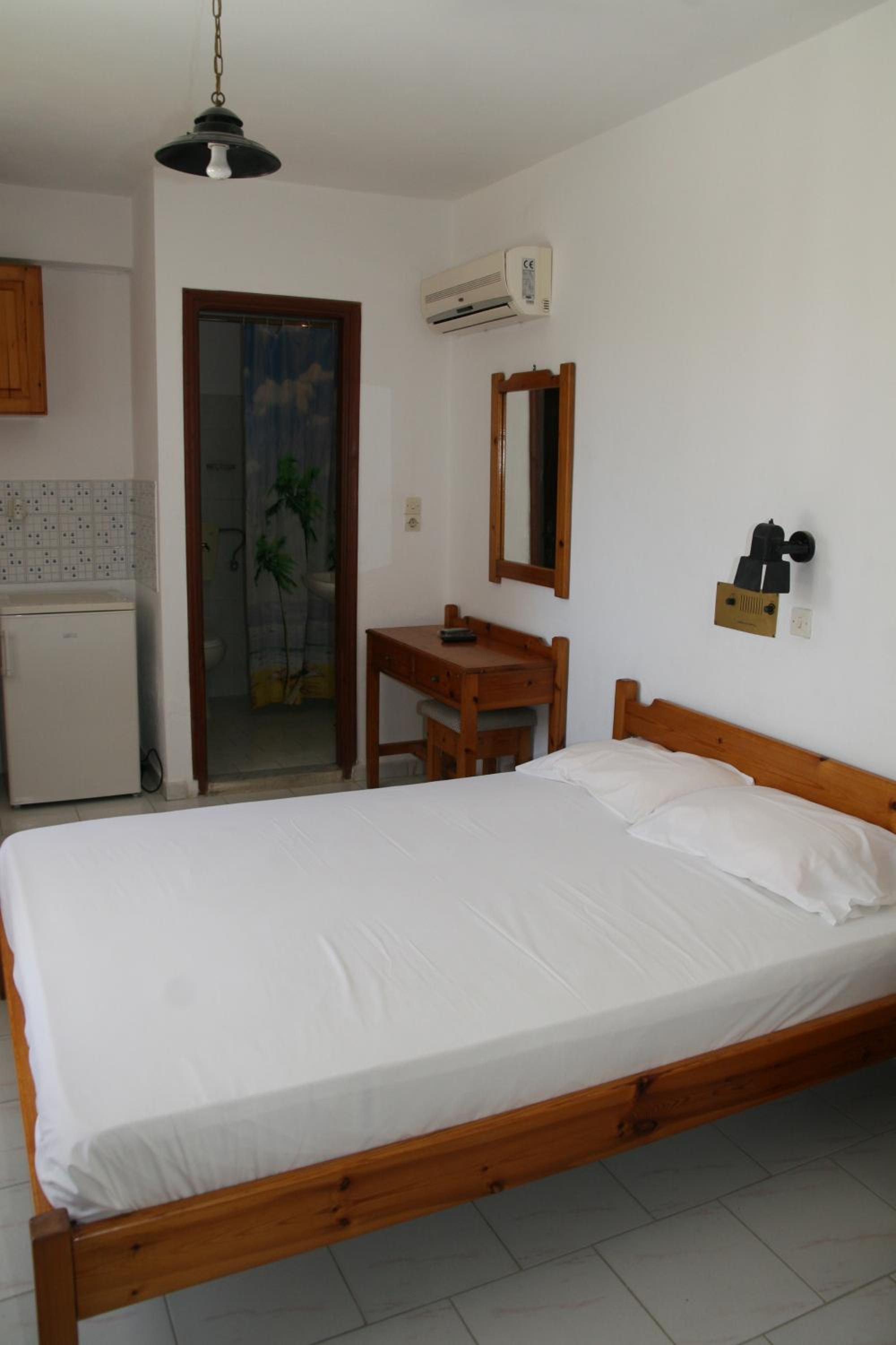 Standard Double Room photo 3