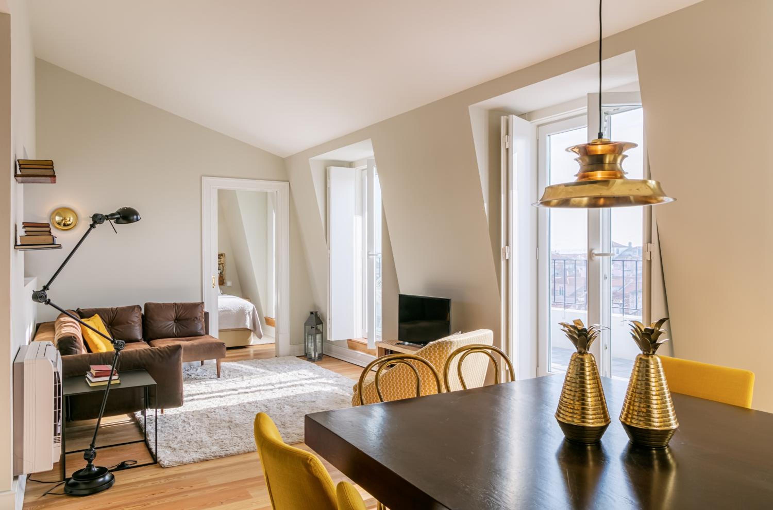 Three-Bedroom Apartment with Terrace and River View
