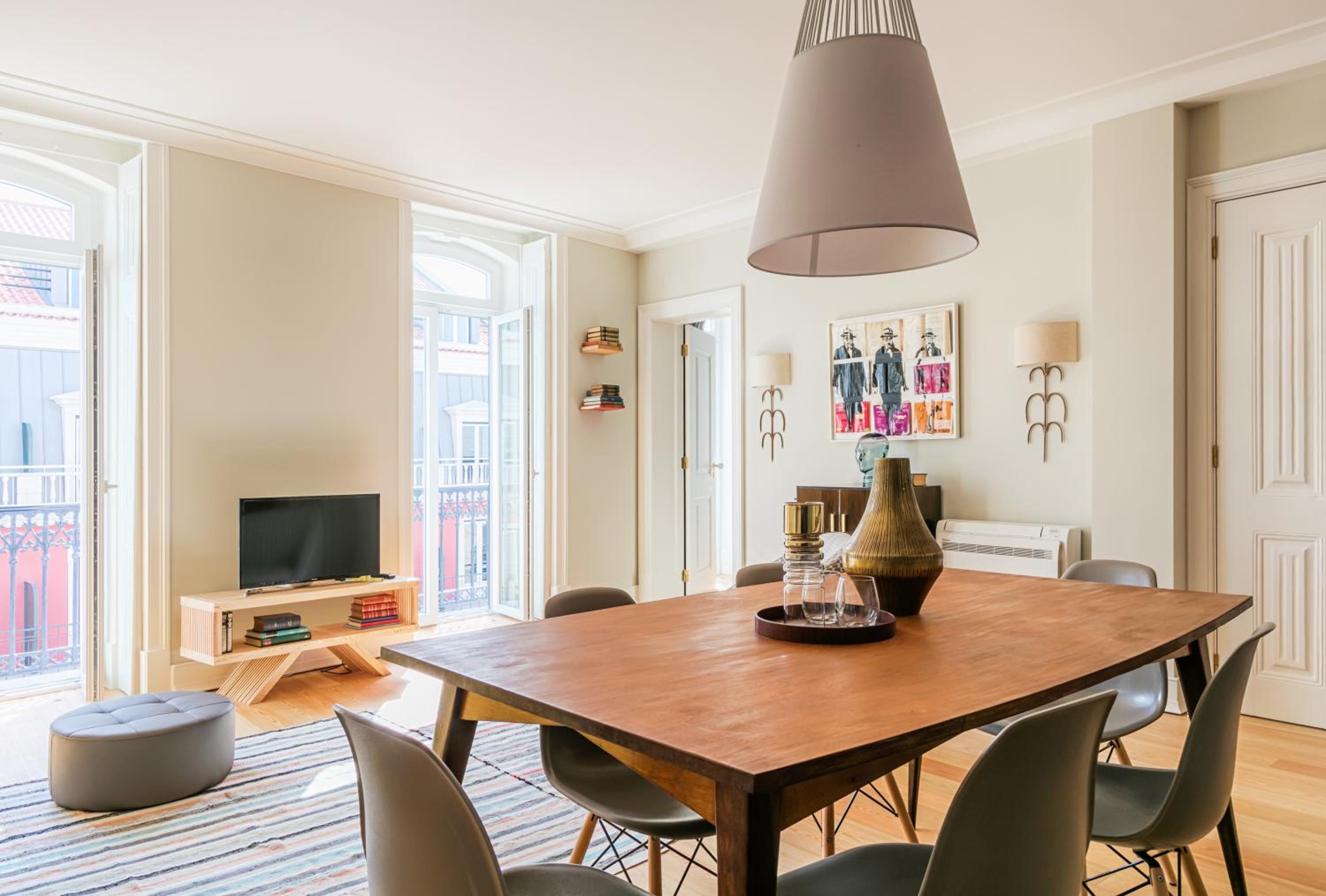 Deluxe Two Bedroom Apartment
