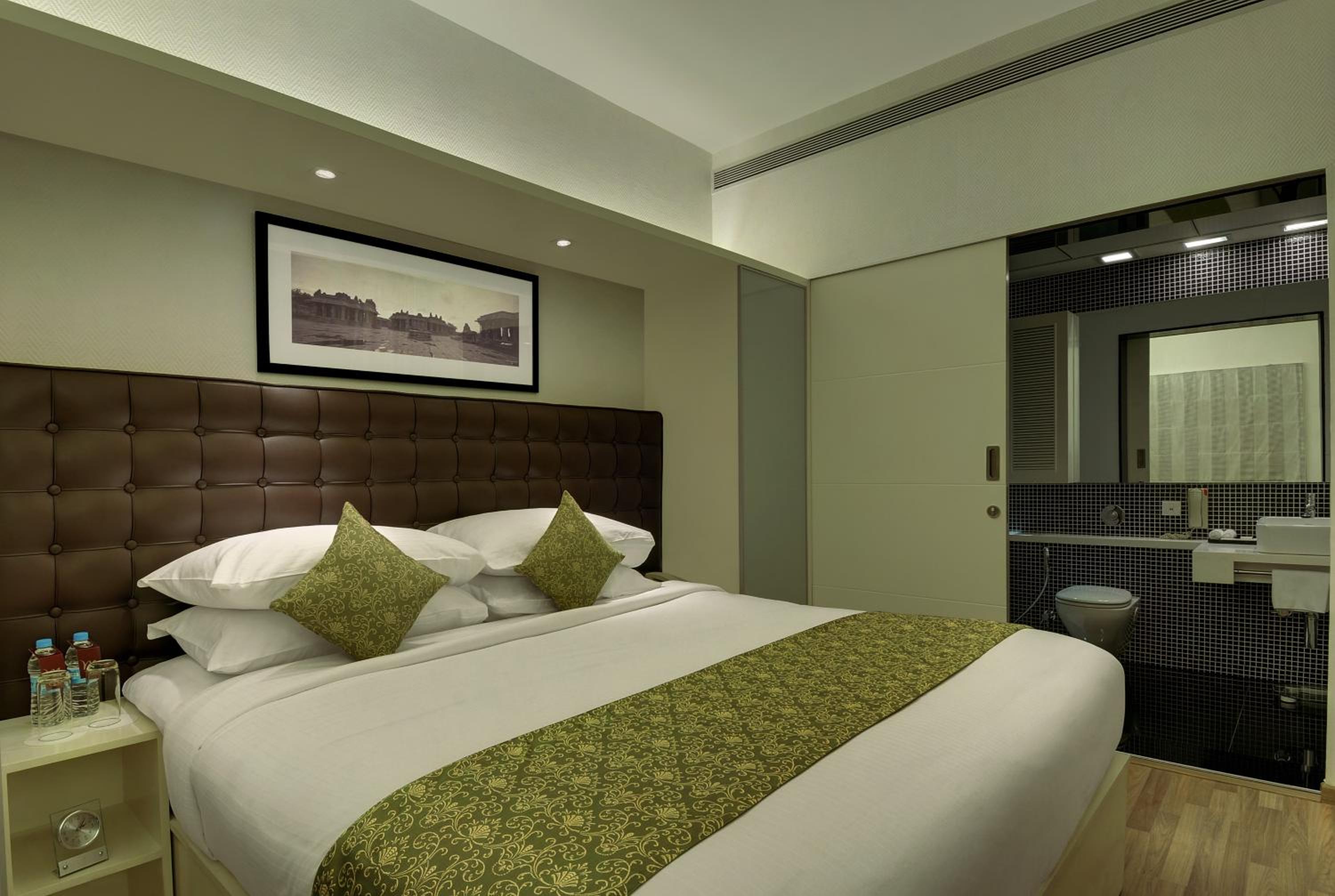 One-Bedroom Suite with Balcony with 20% discount on food and soft beverages and spa and Happy Hour 1+1 at By the Blue - Photo 15