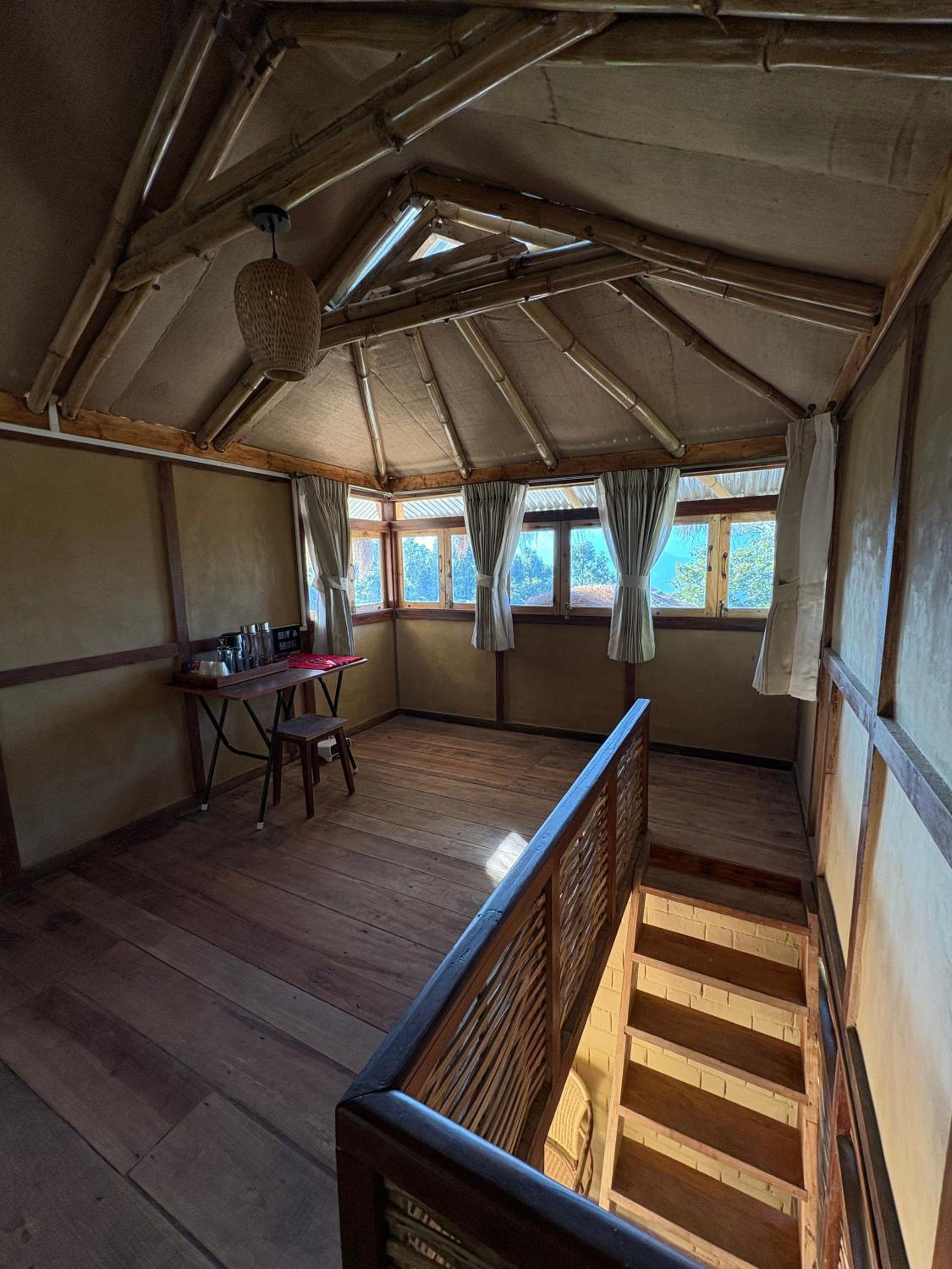 Family Room with Mountain View photo 3