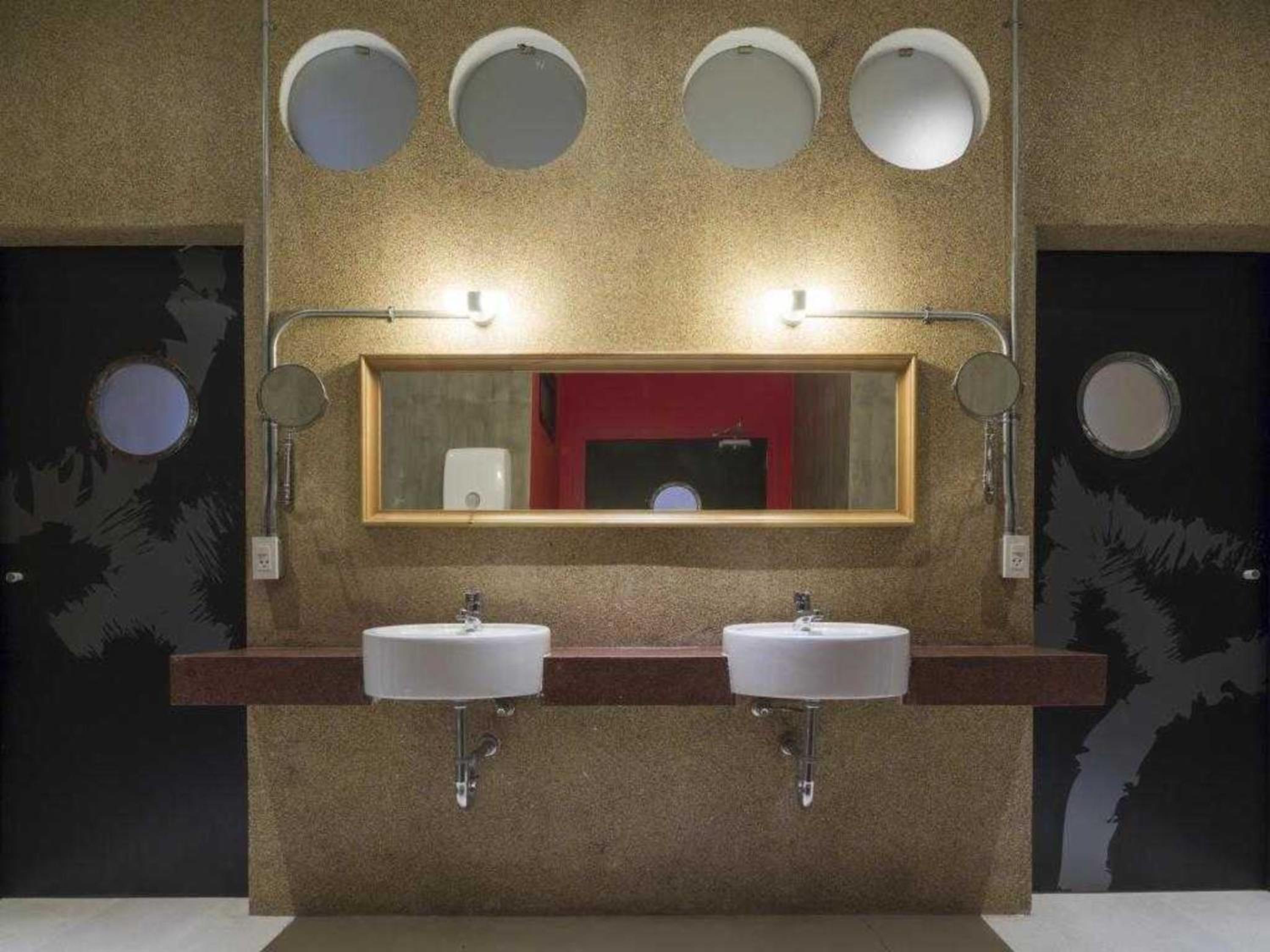 Standard Single Room with Shared Bathroom photo 2