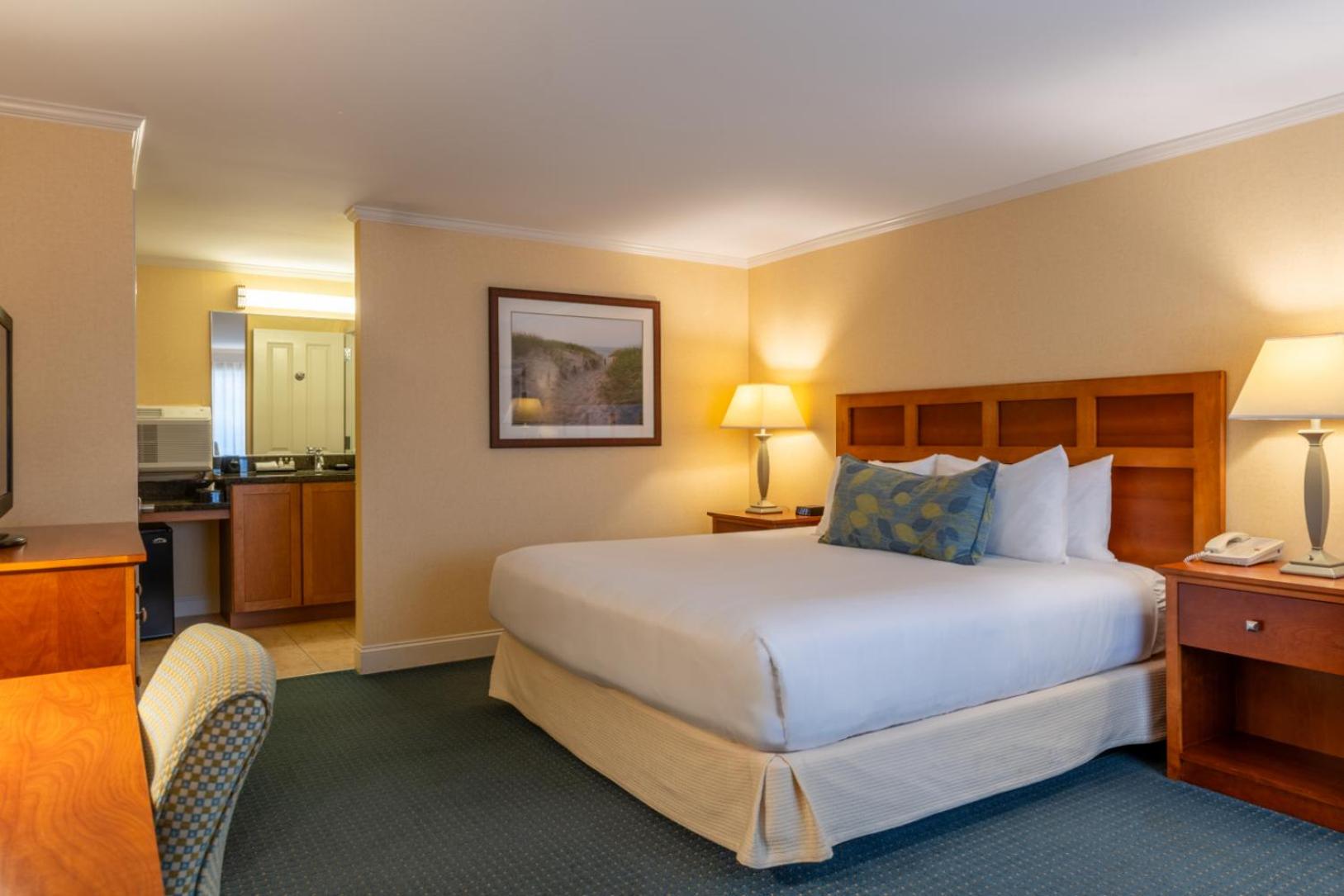  Deluxe Room 1 King Chase Building photo 3