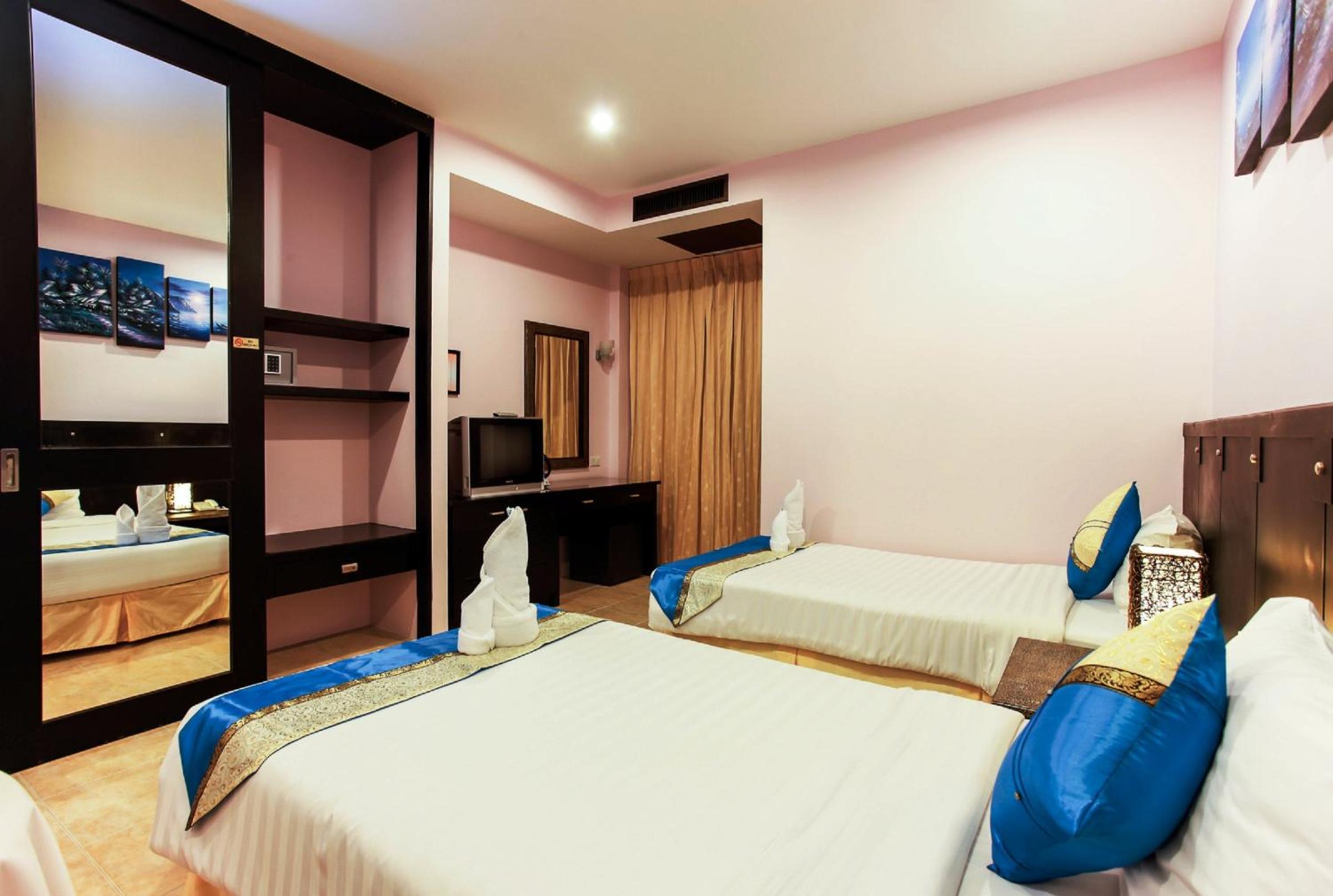Superior Double or Twin Room - Photo 6