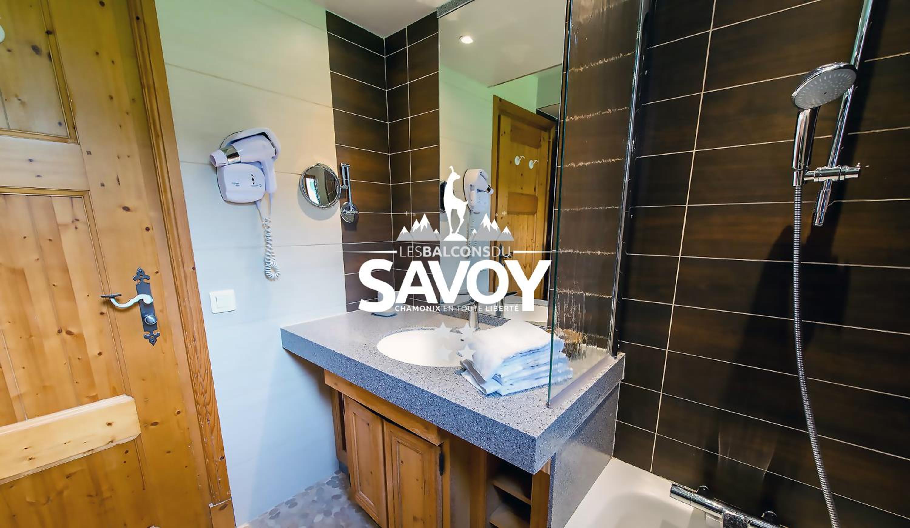 Two-Bedroom Suite - Photo 9