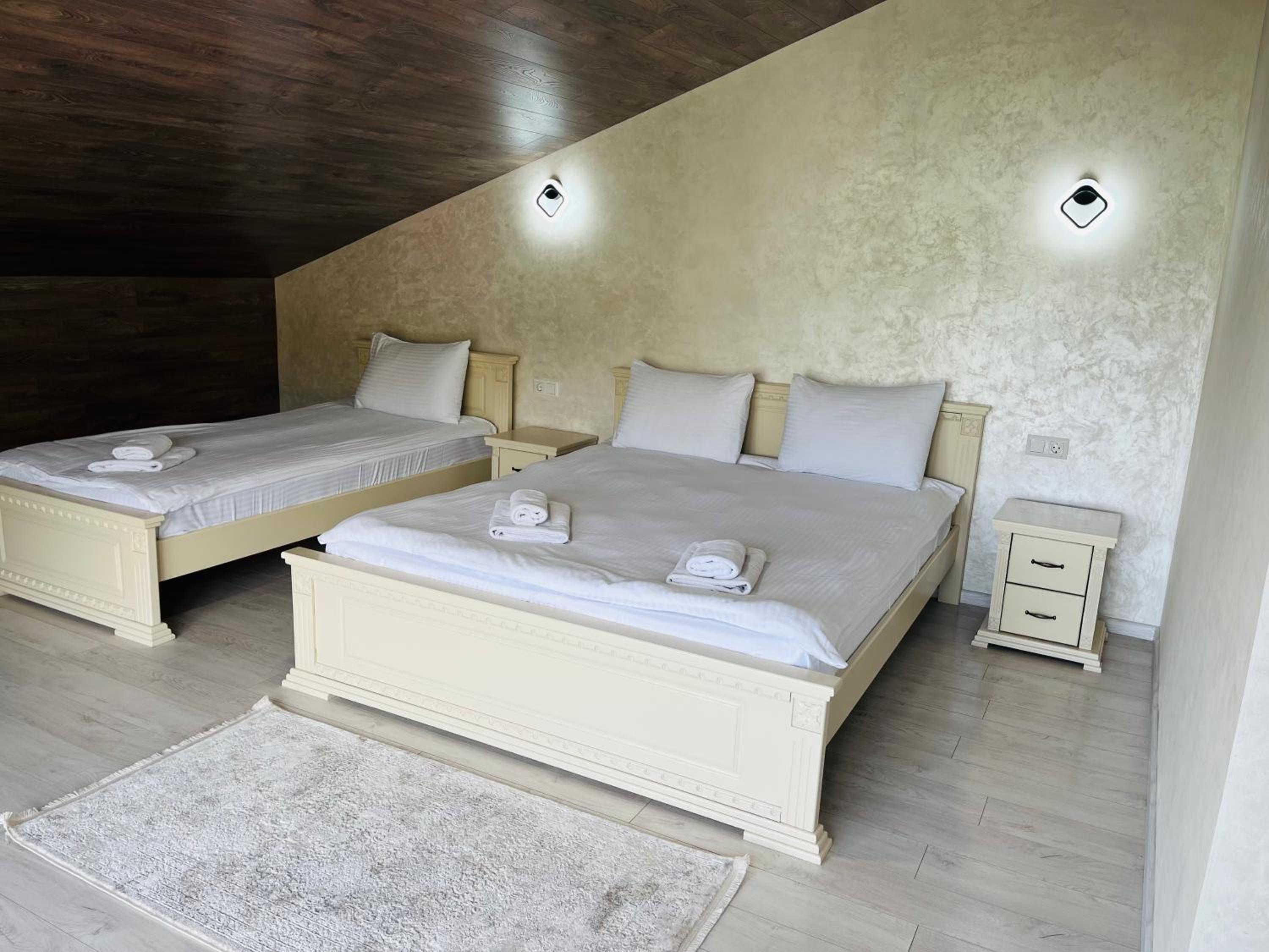 Triple Room - Attic