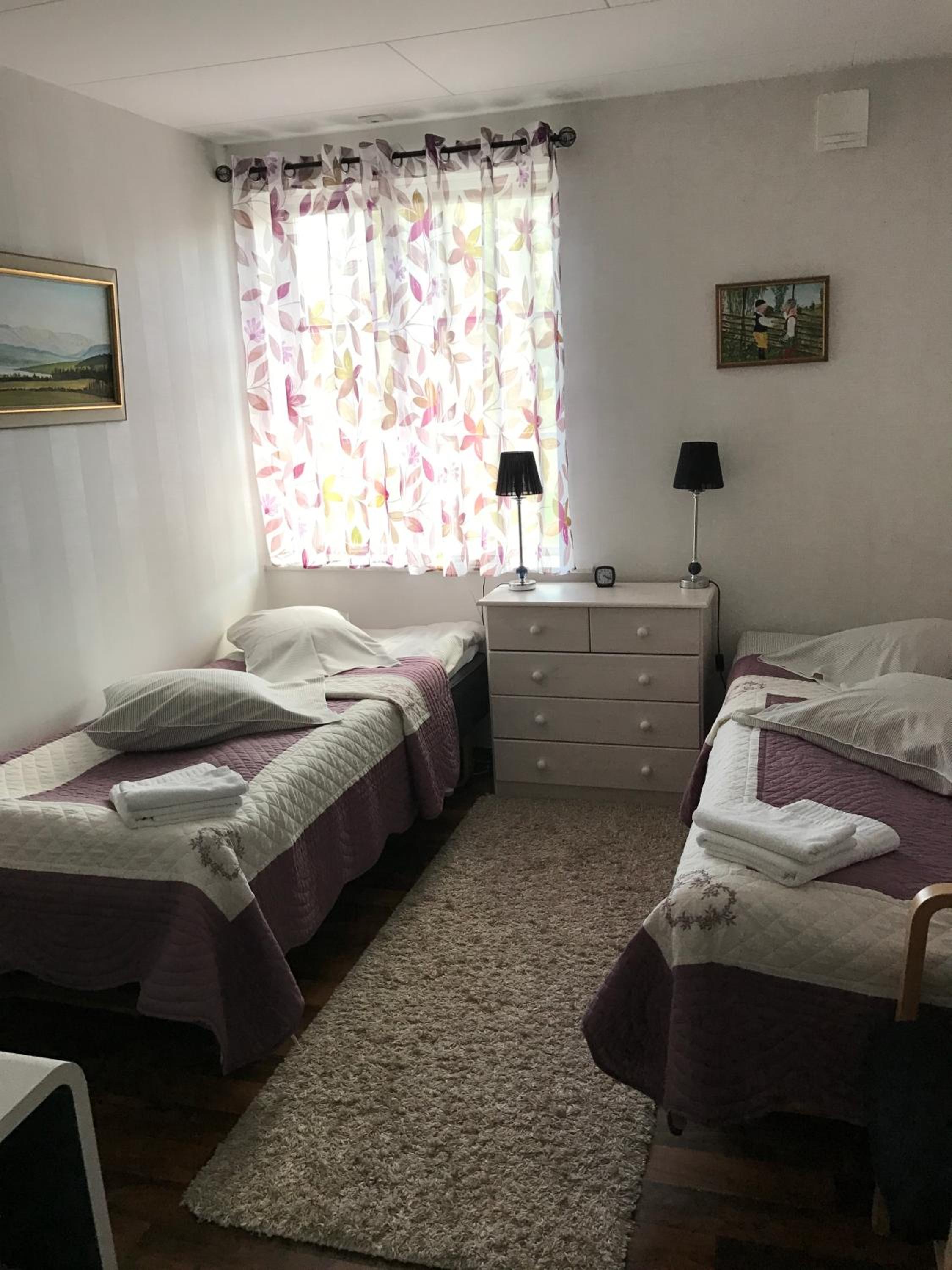 Twin Room with Shared Bathroom photo 1