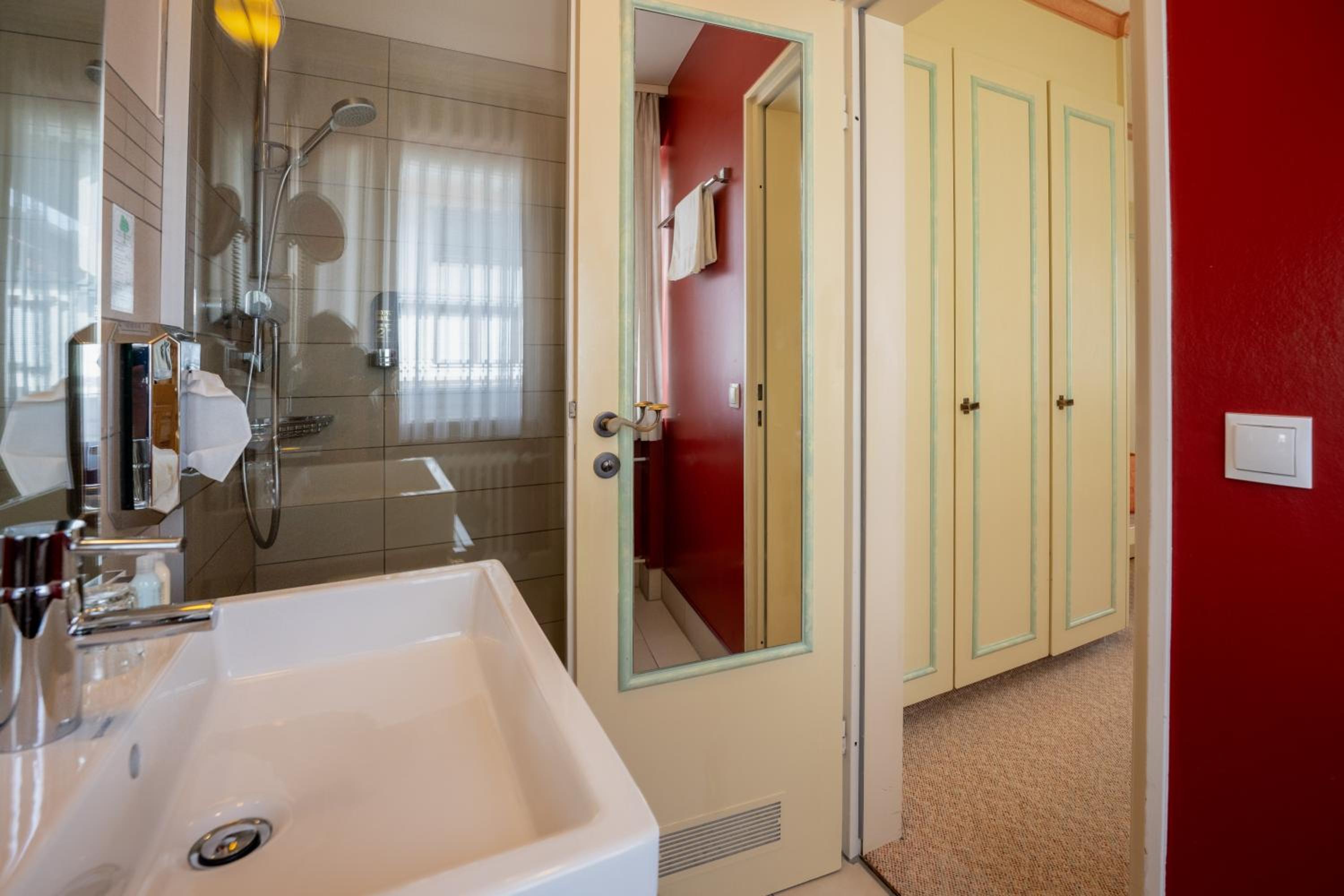 Standard Single Room