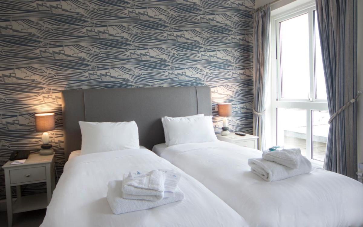  Double Room with sea view from balcony photo 3