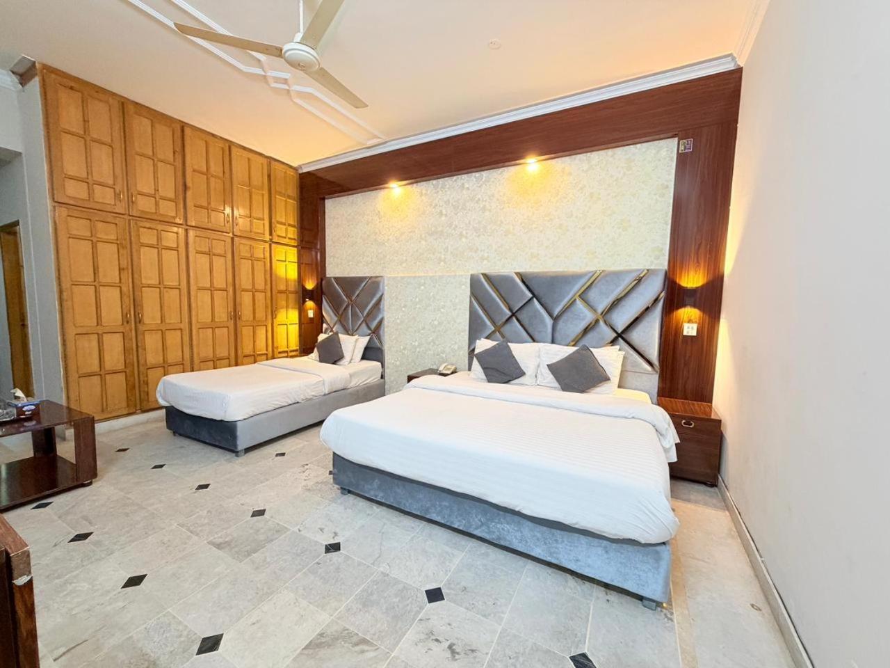 Deluxe Family Suite