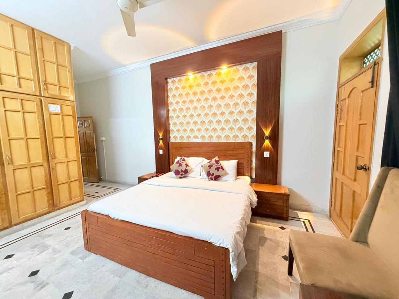 Superior King Room