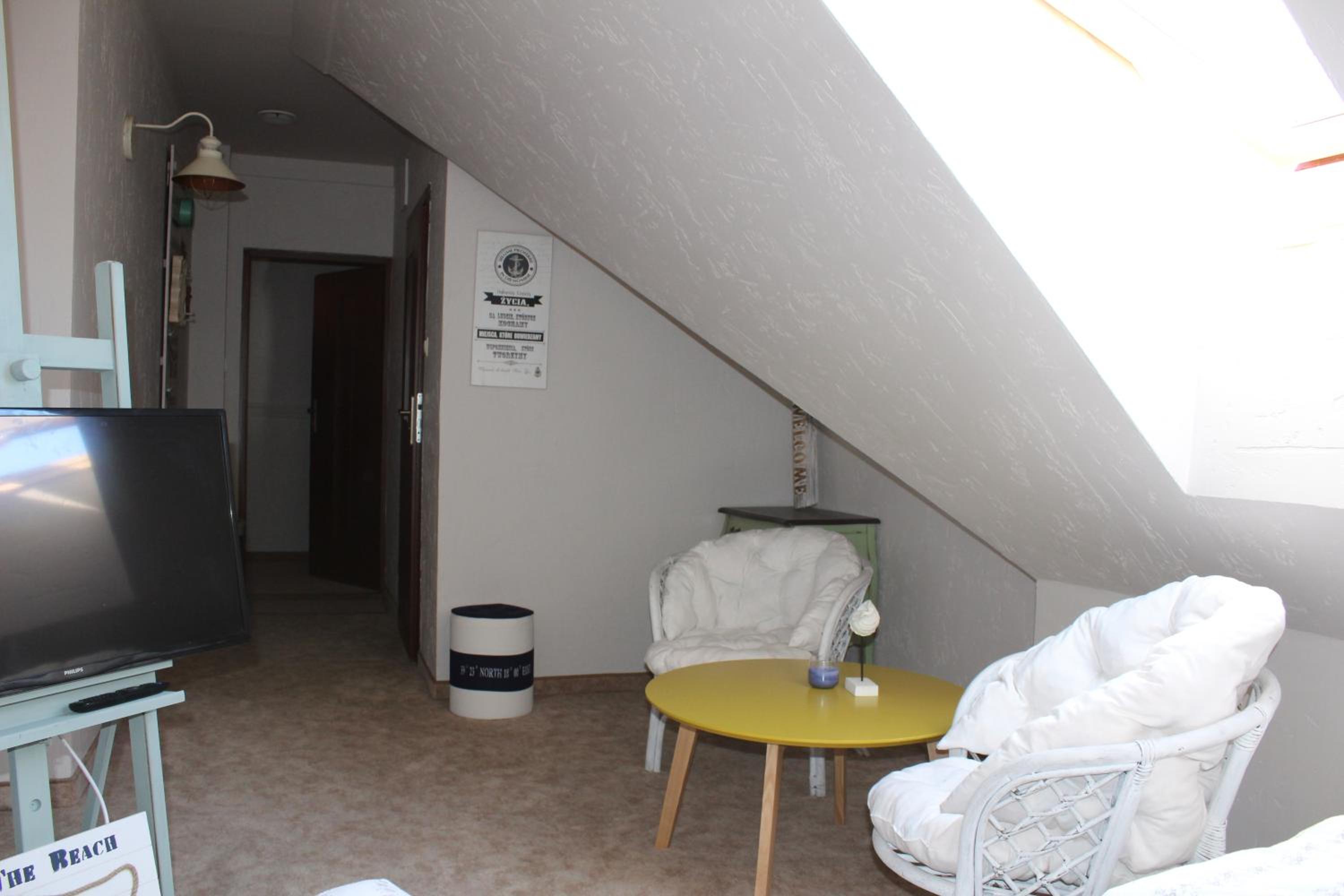 Basic Double Room - Photo 10