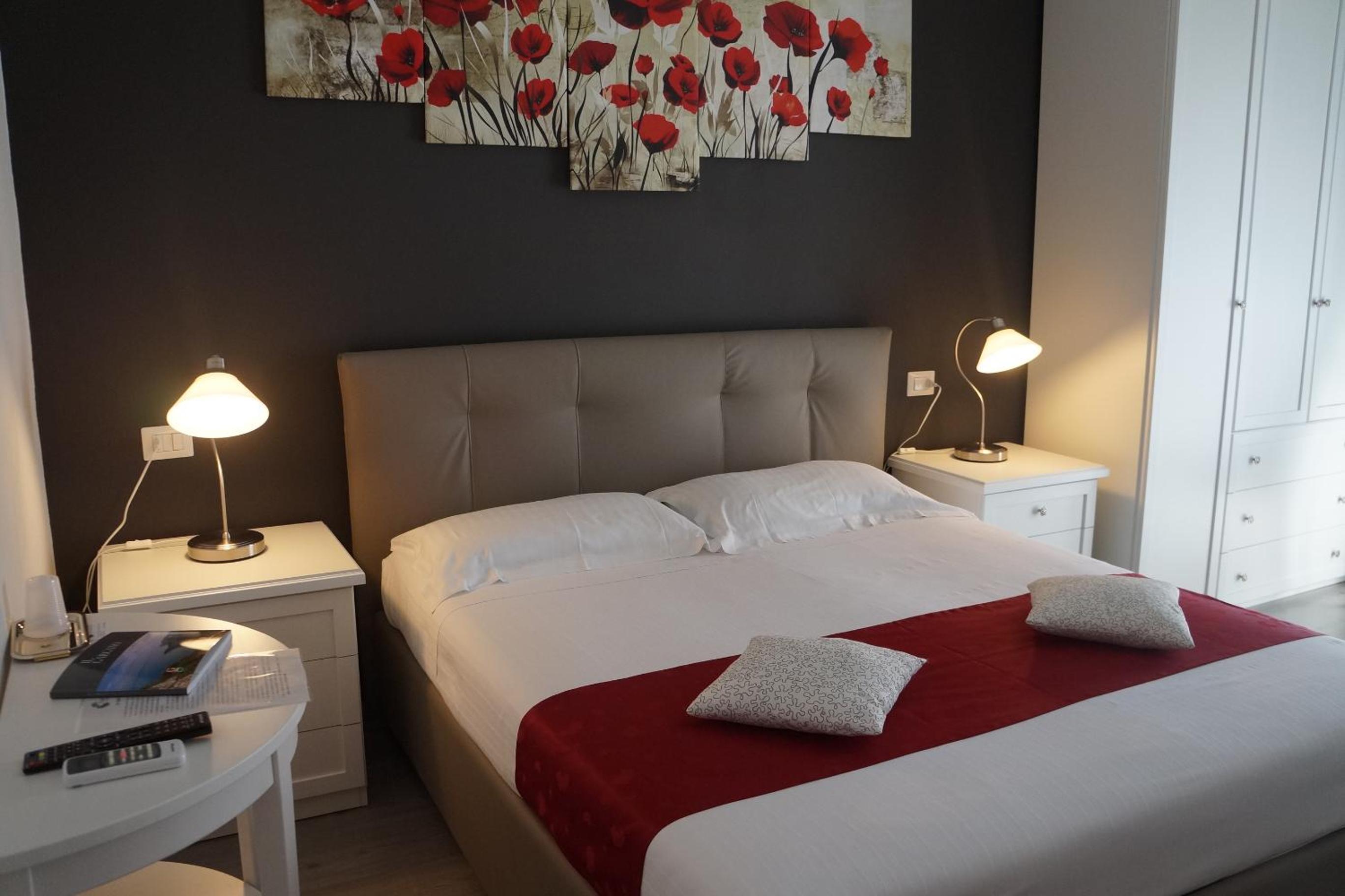 Deluxe Triple Room photo 3