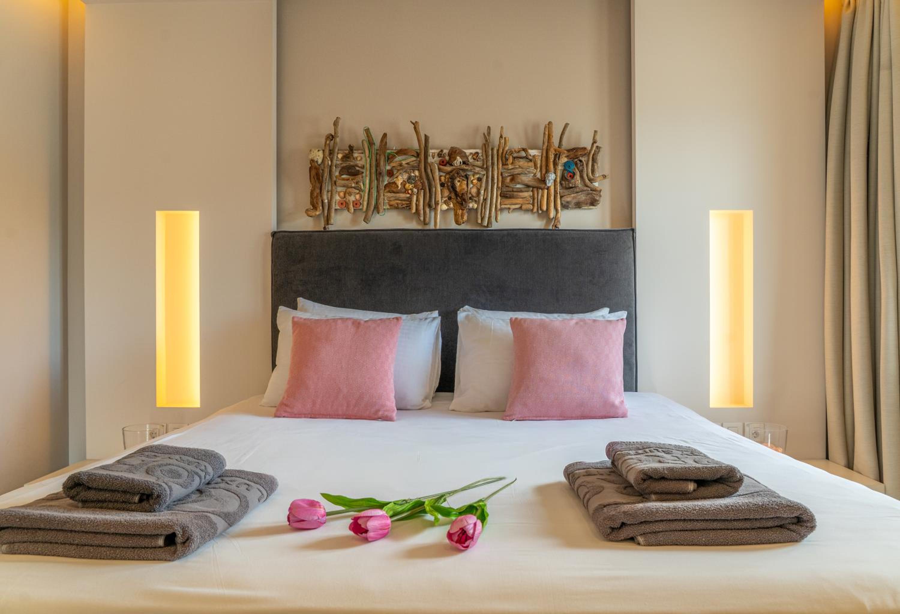 Deluxe Suite with Sea View photo 2