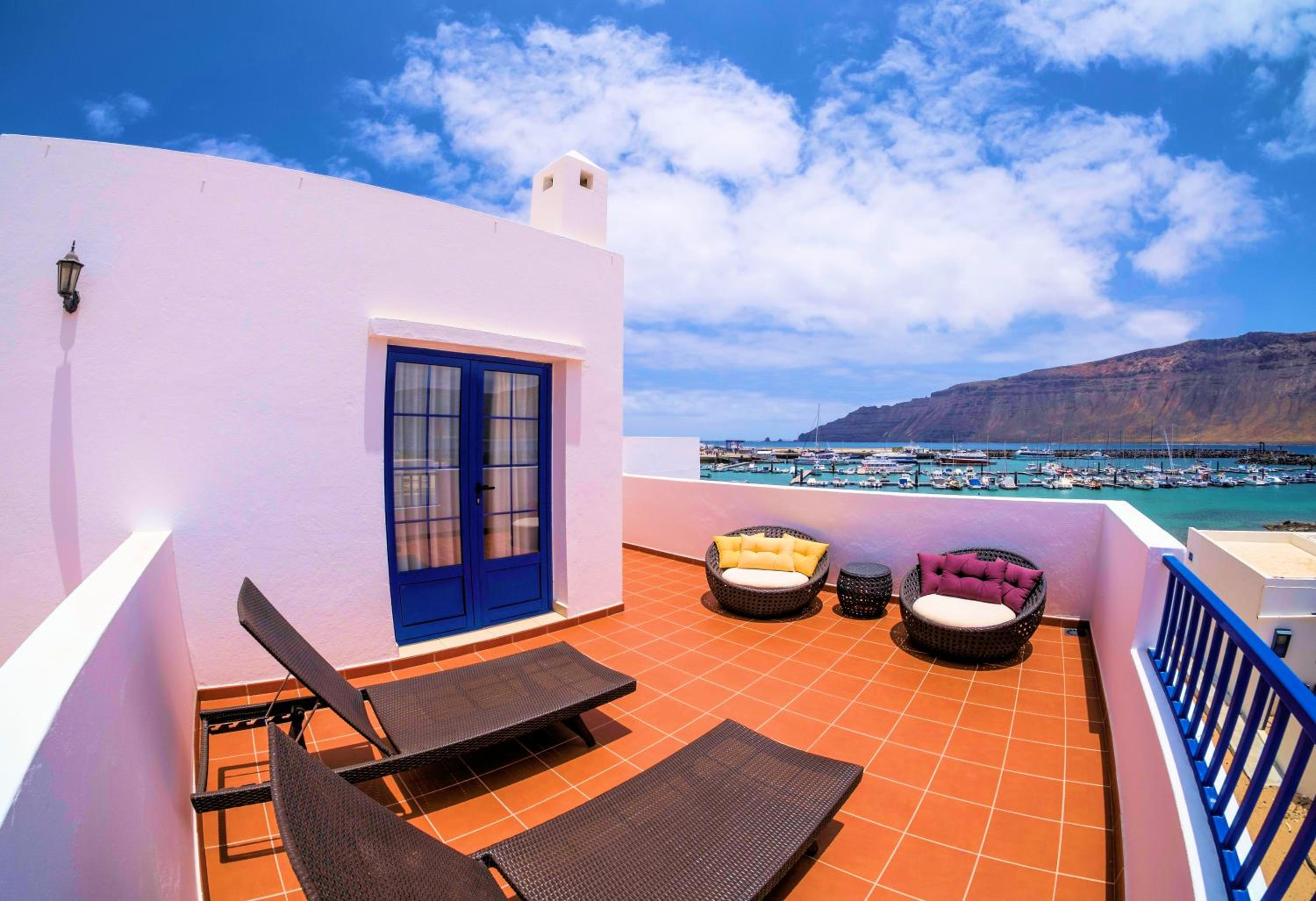 Superior Suite with Sea View photo 2
