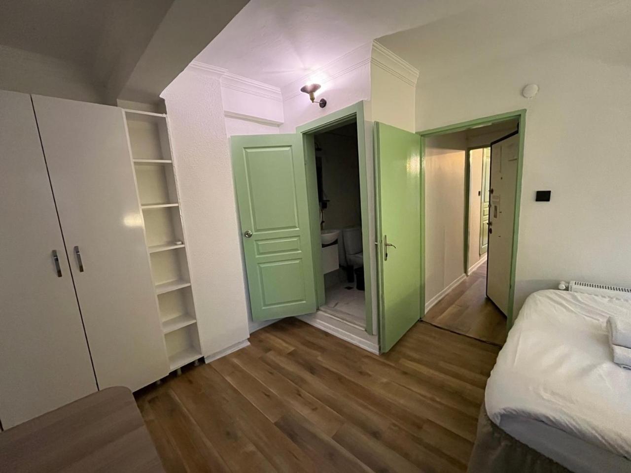 Deluxe Apartment photo 3