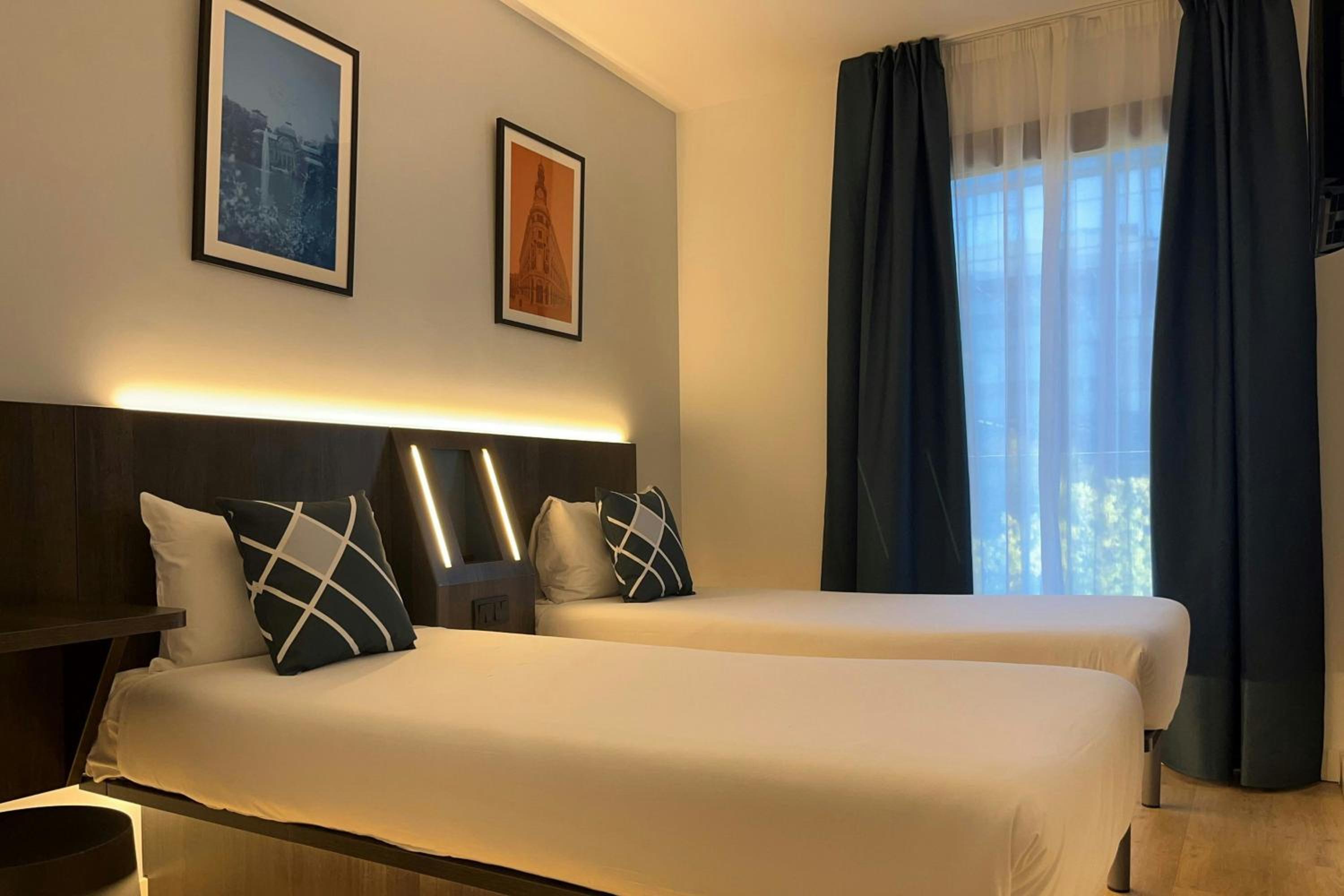 Standard Twin Room photo 3