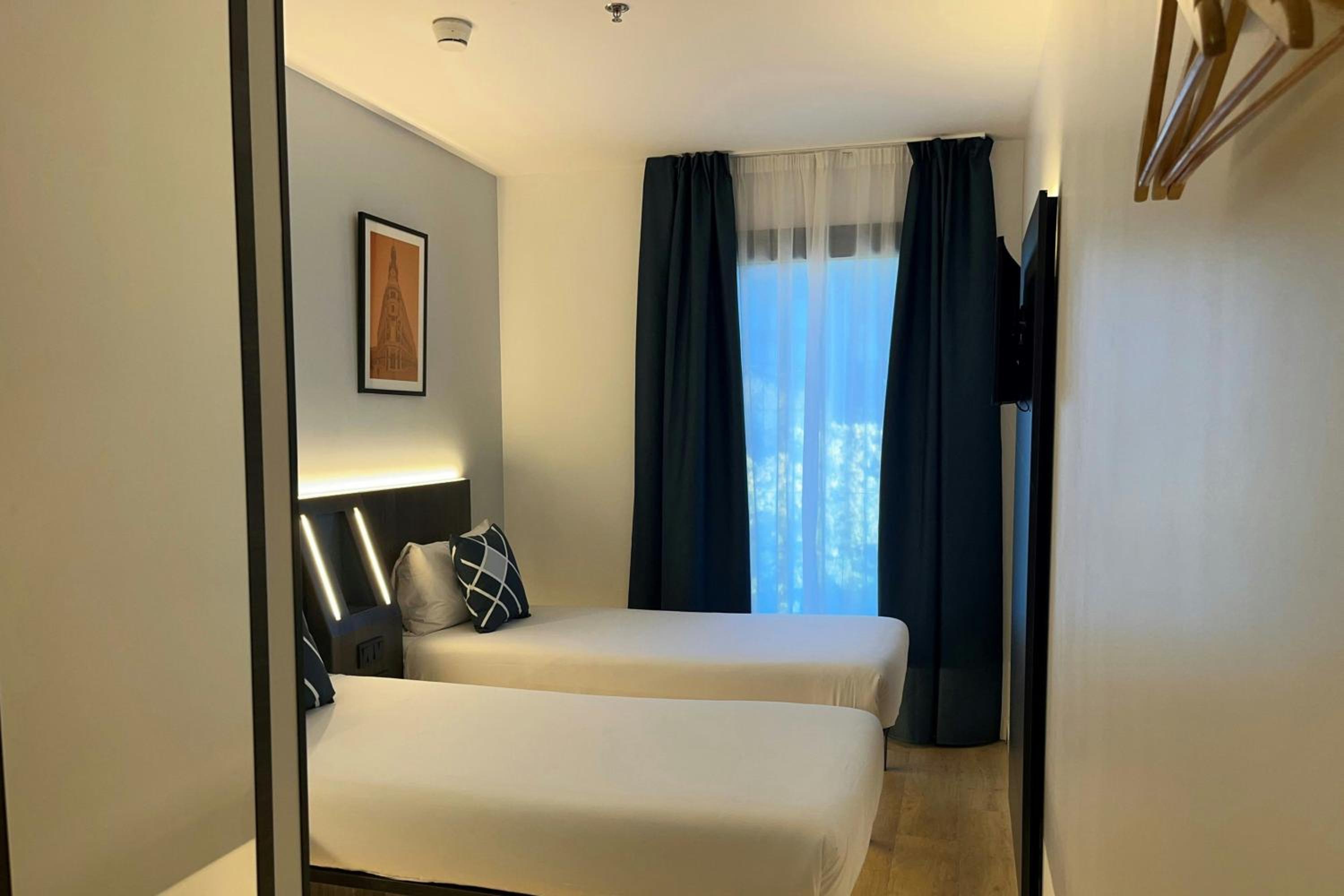 Standard Twin Room photo 2