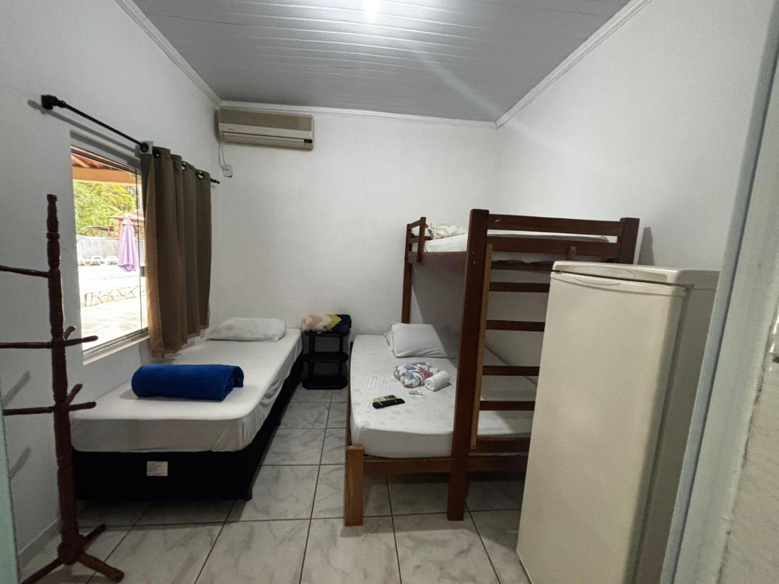 Quadruple Room with Private Bathroom - Photo 1
