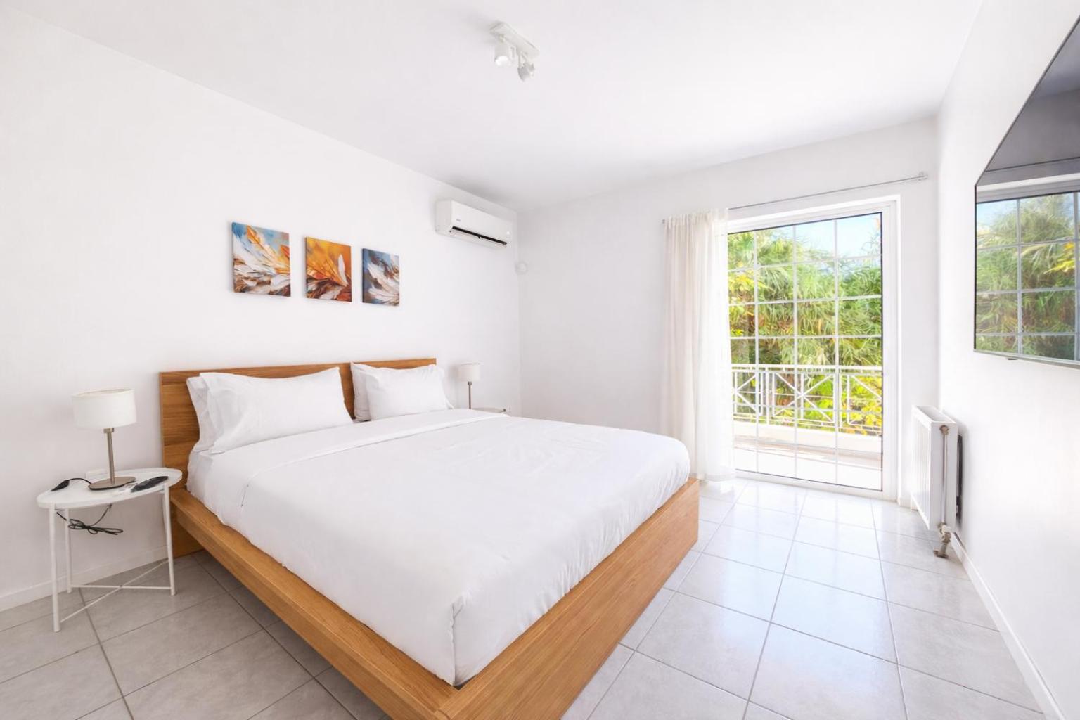 Two-Bedroom Apartment with Balcony photo 2