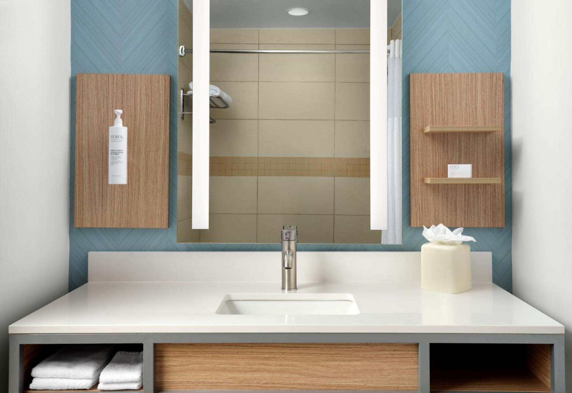 One King Bed Room with Peloton Bike and Shower - Photo 3