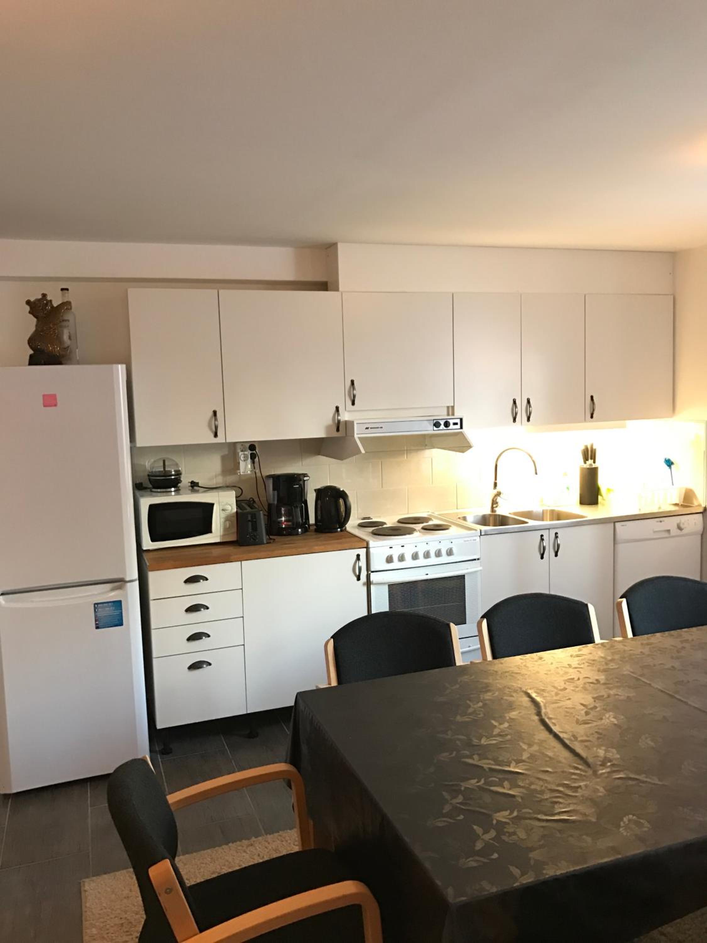 Economy Triple Room with Shared Bathroom photo 2