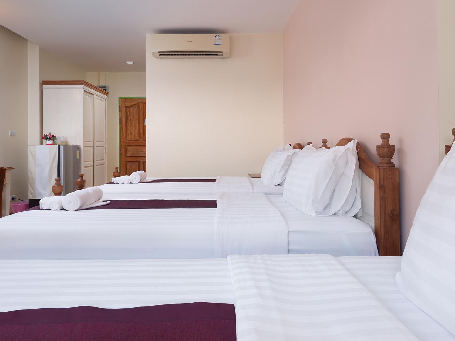 Deluxe Triple Room photo 3