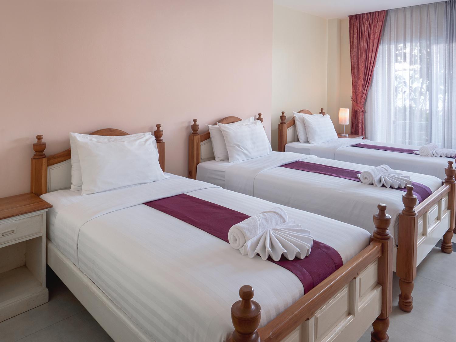Deluxe Triple Room photo 2