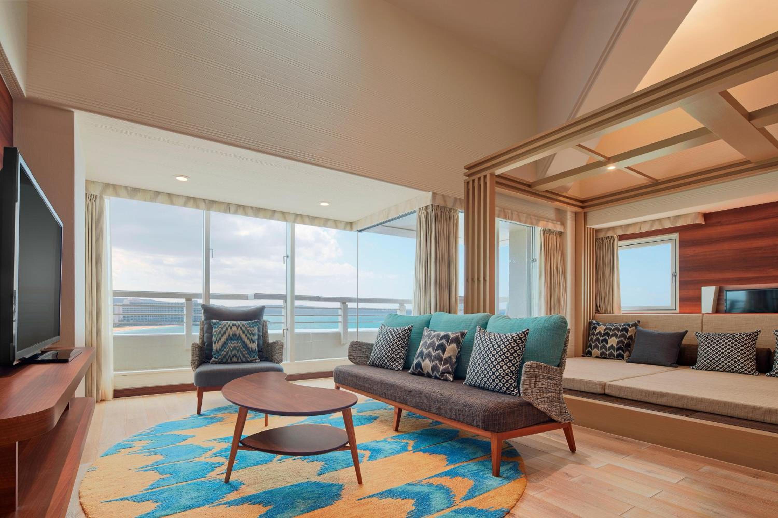 Ocean Suite with Balcony and Ocean View - Main Tower photo 3