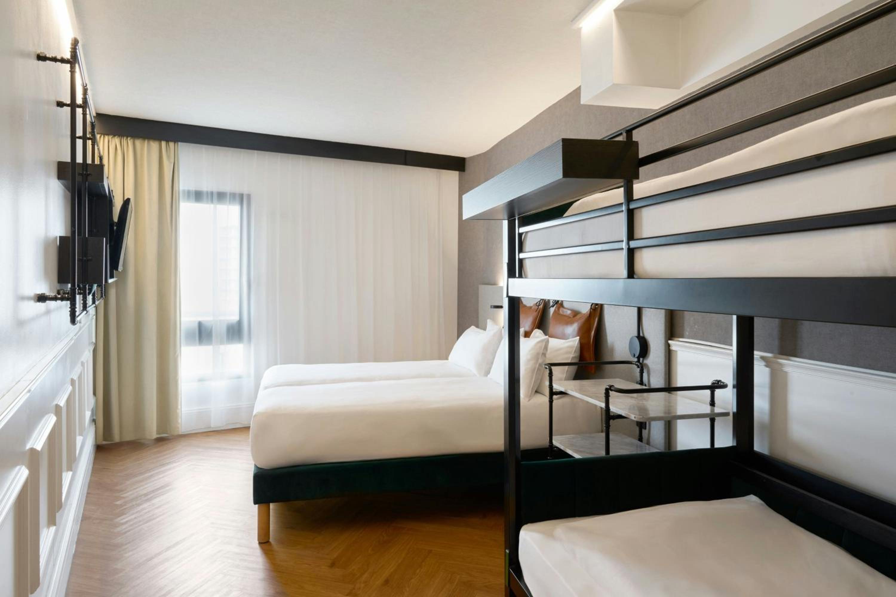 Moxy Family Ultra Room