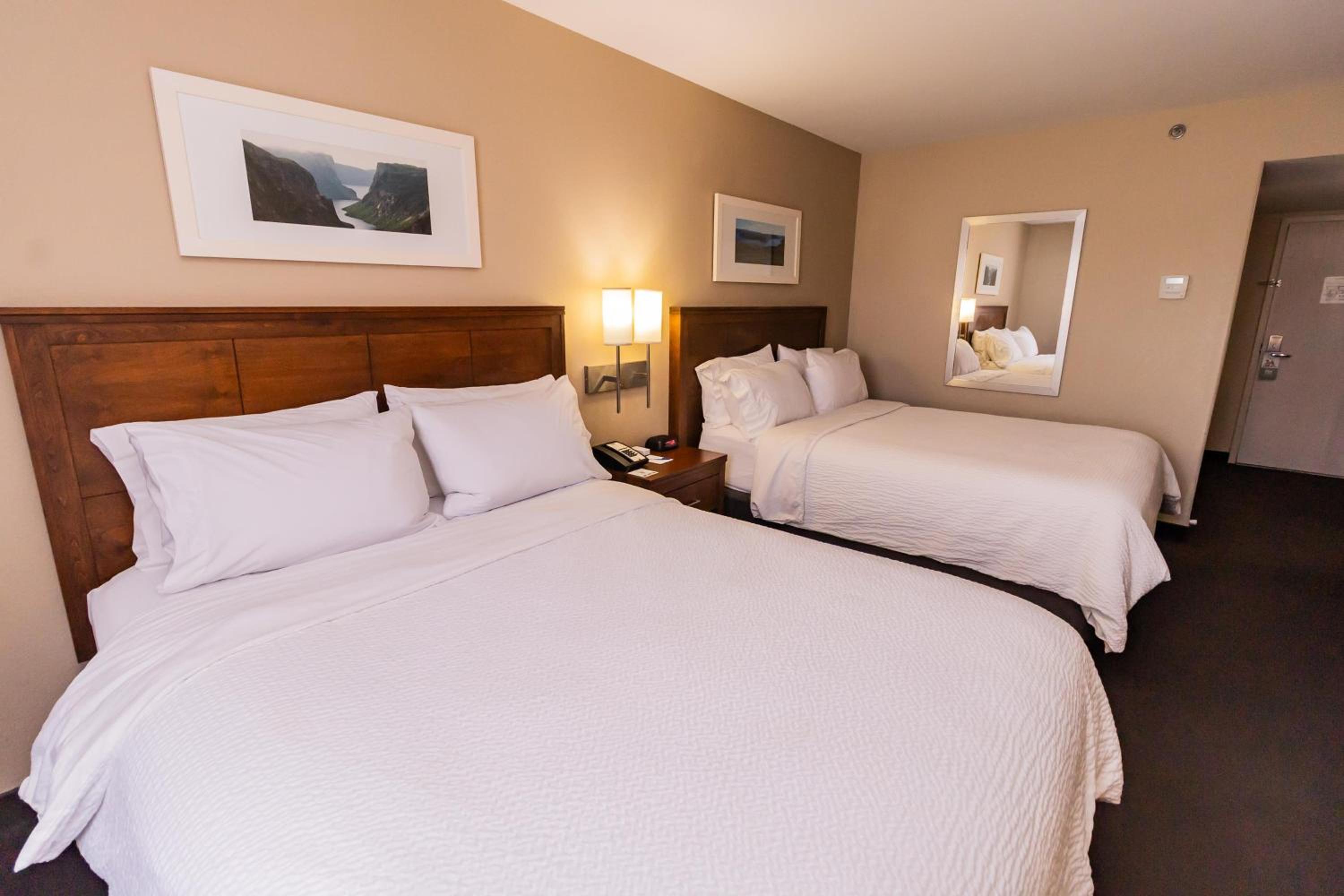 Queen Room with Two Queen Beds - Non-Smoking photo 1