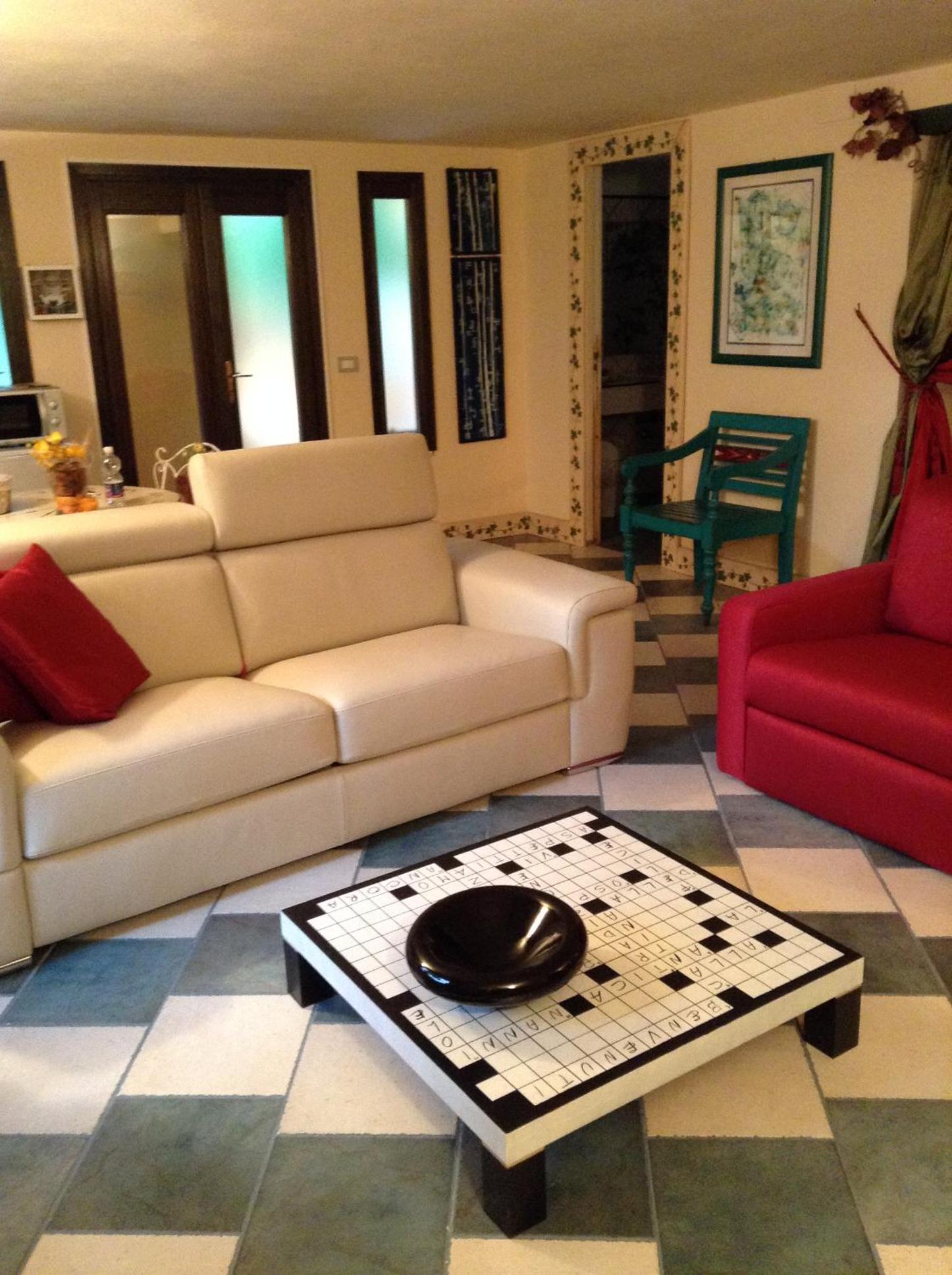 Family Studio - Photo 1