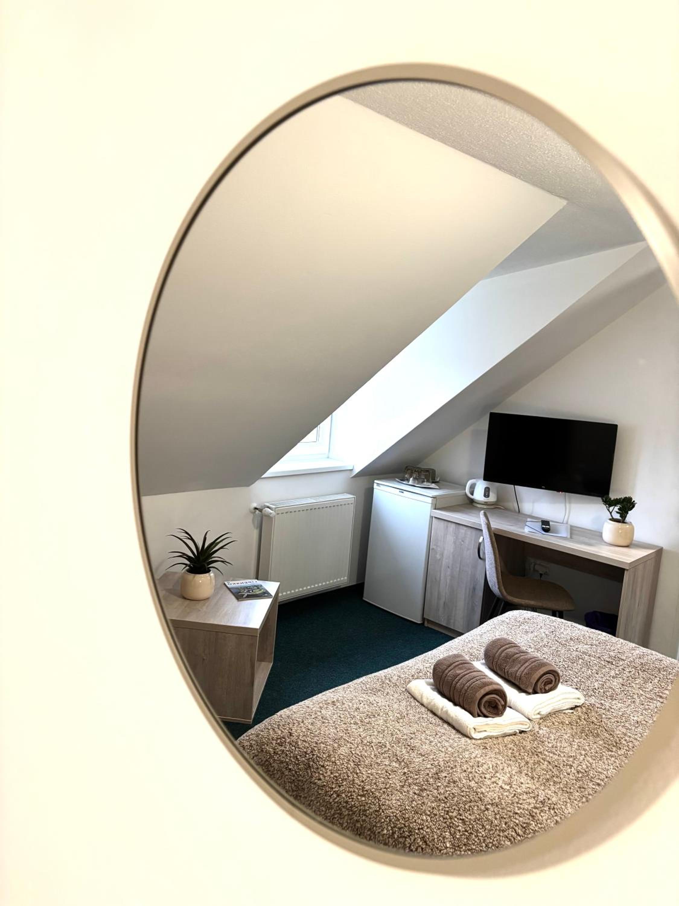 Triple Room with Bath photo 3