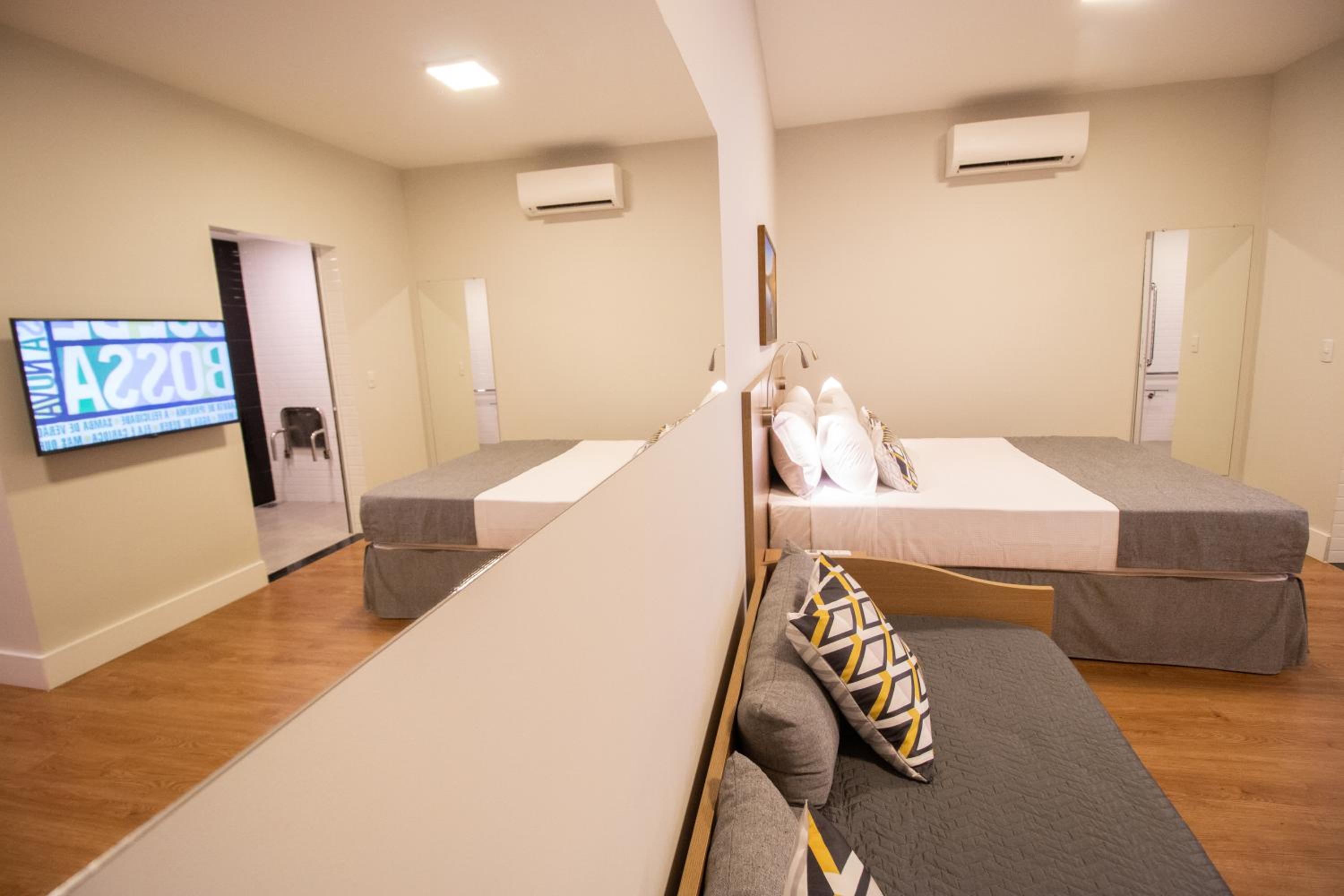 Room Adapted For Adapted,with One Double Bed and One Trundle Bed. - Photo 1