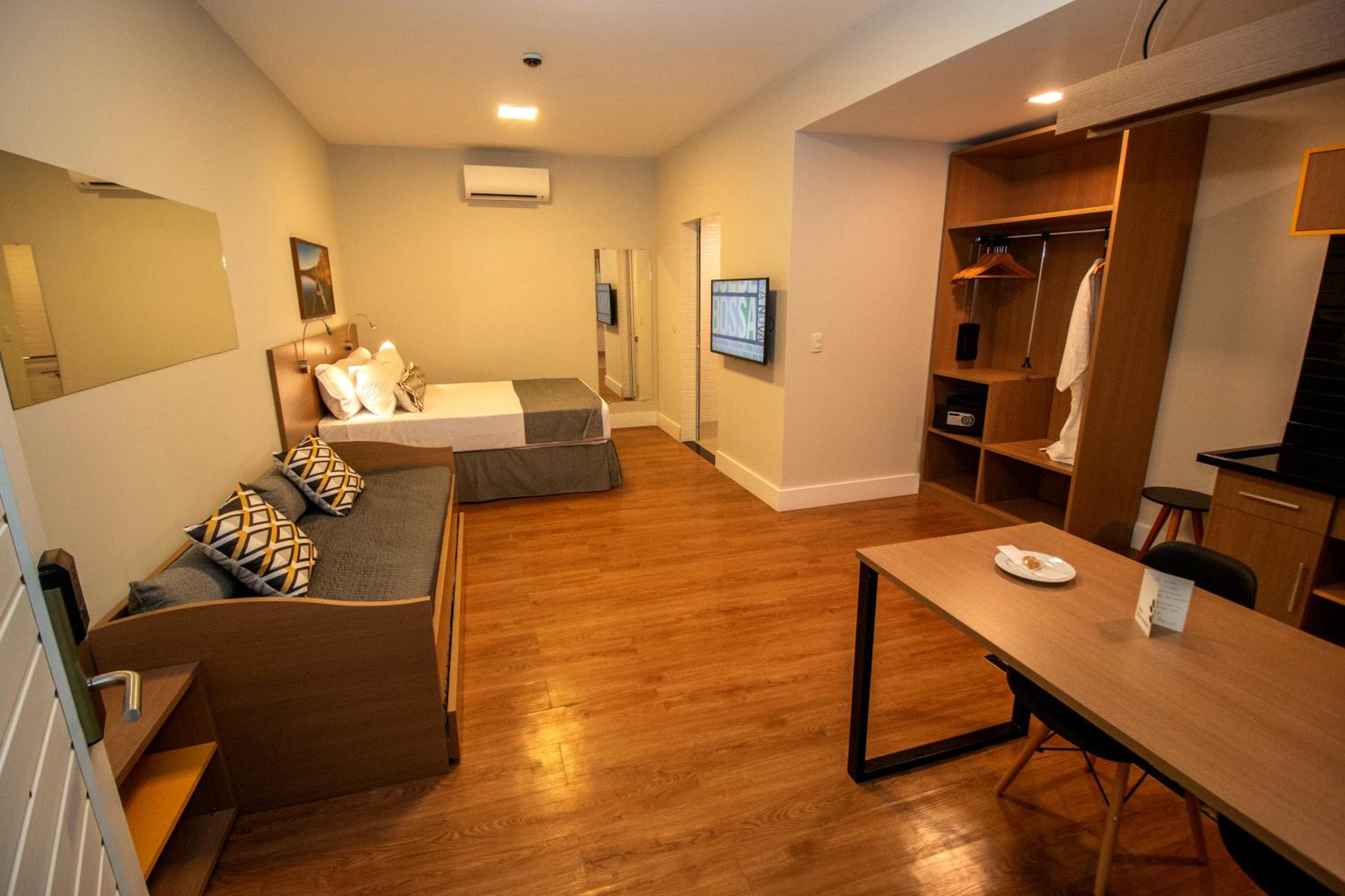 Room Adapted For Adapted,with One Double Bed and One Trundle Bed. - Photo 4