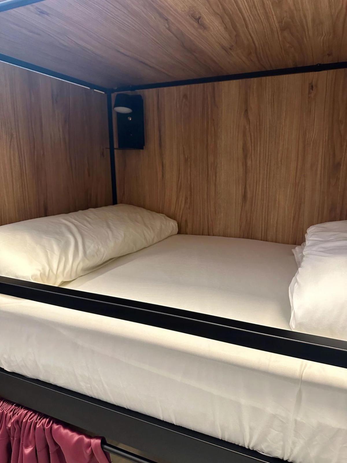 Bed in 8-Bed Mixed Dormitory Room