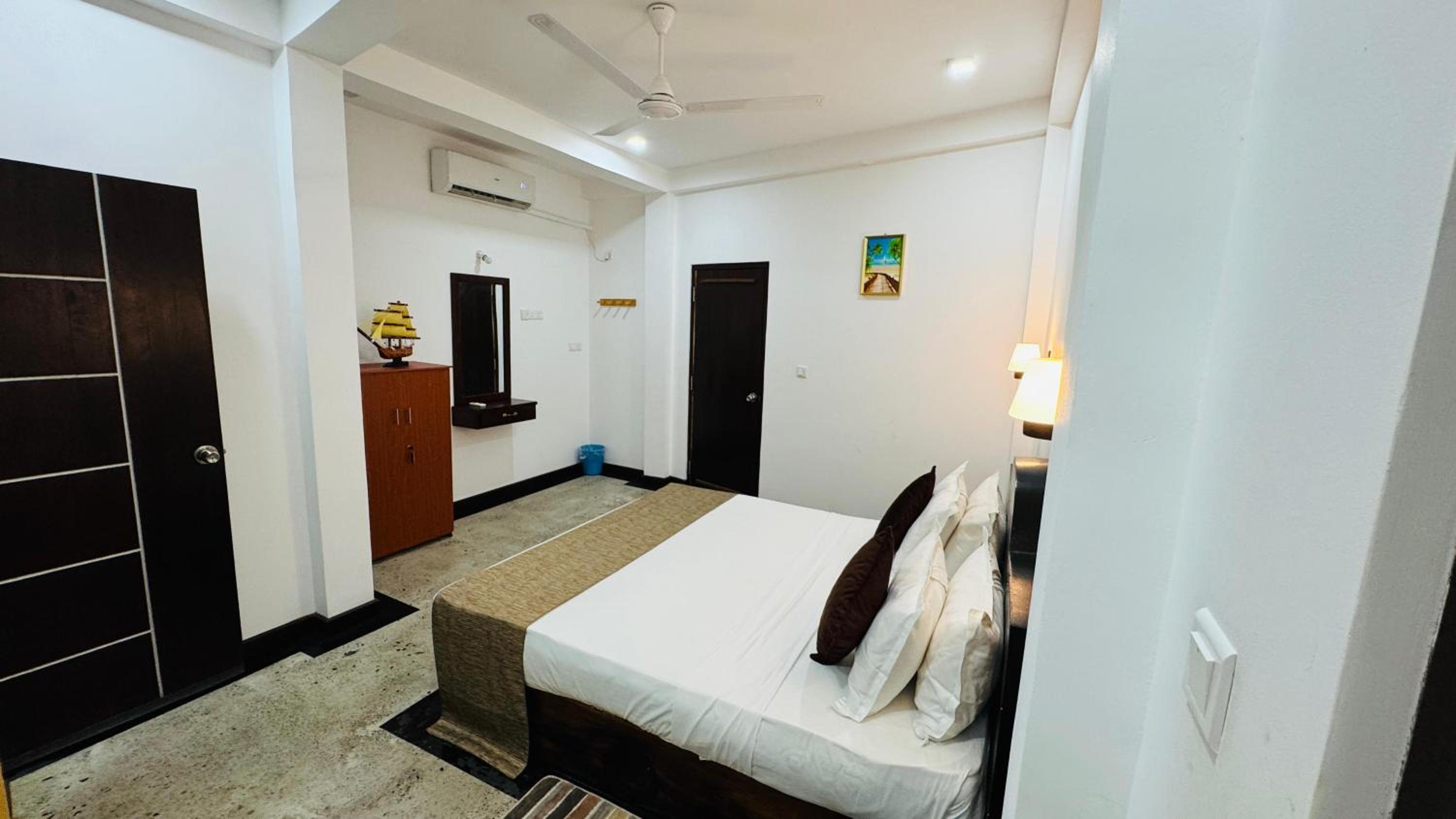 Deluxe Double Room with Sea View photo 3