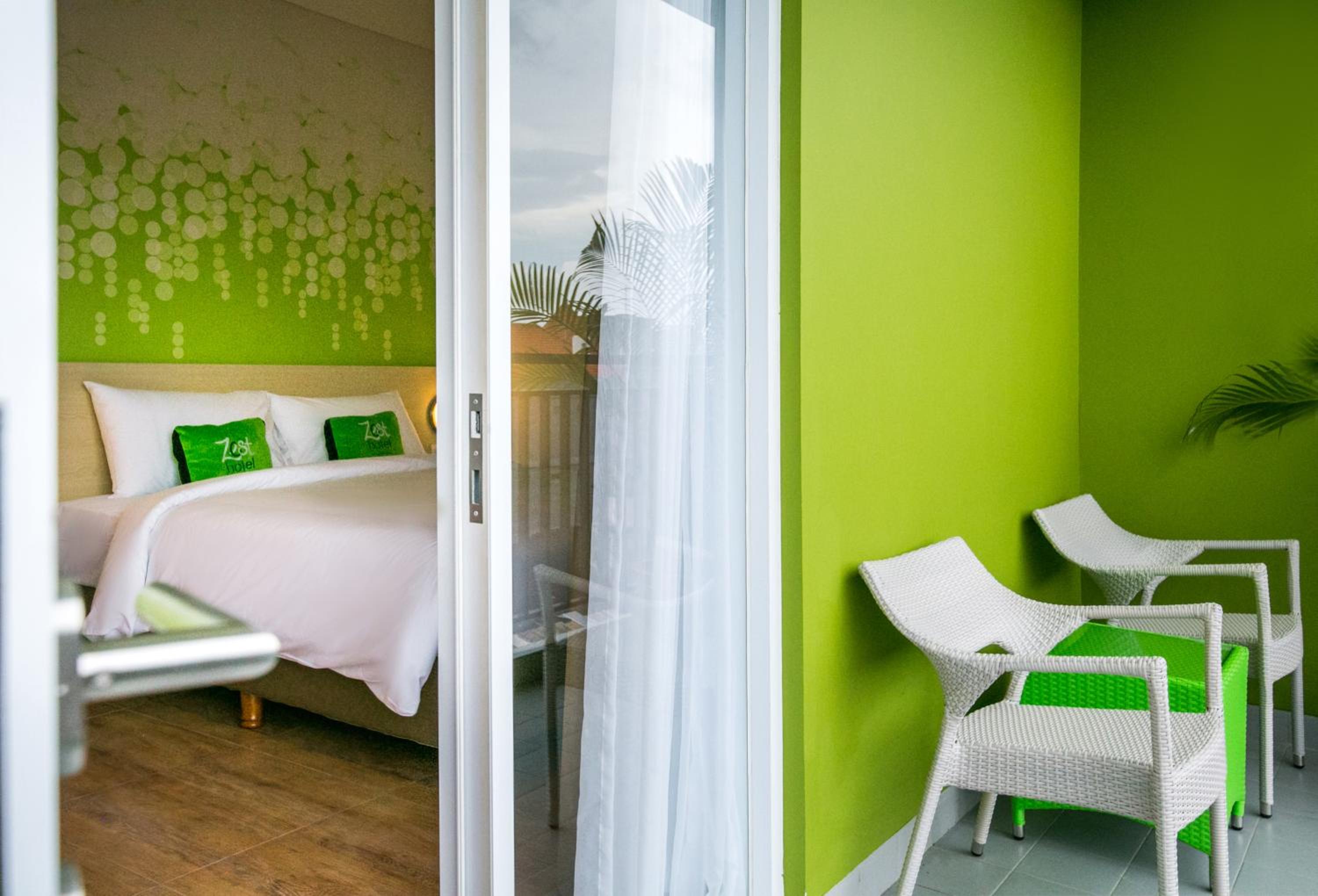 Zest Queen Room With Balcony photo 3