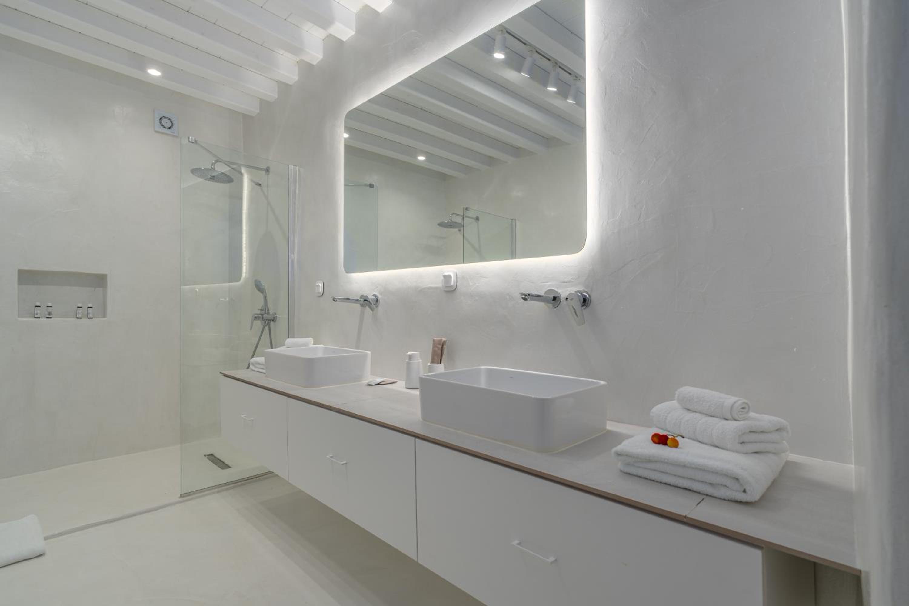 One-Bedroom House photo 2
