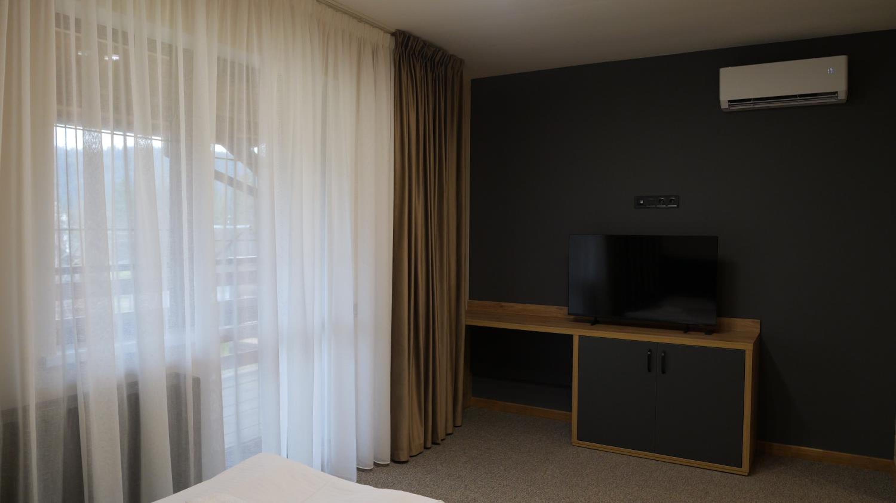 Suite with Balcony photo 3
