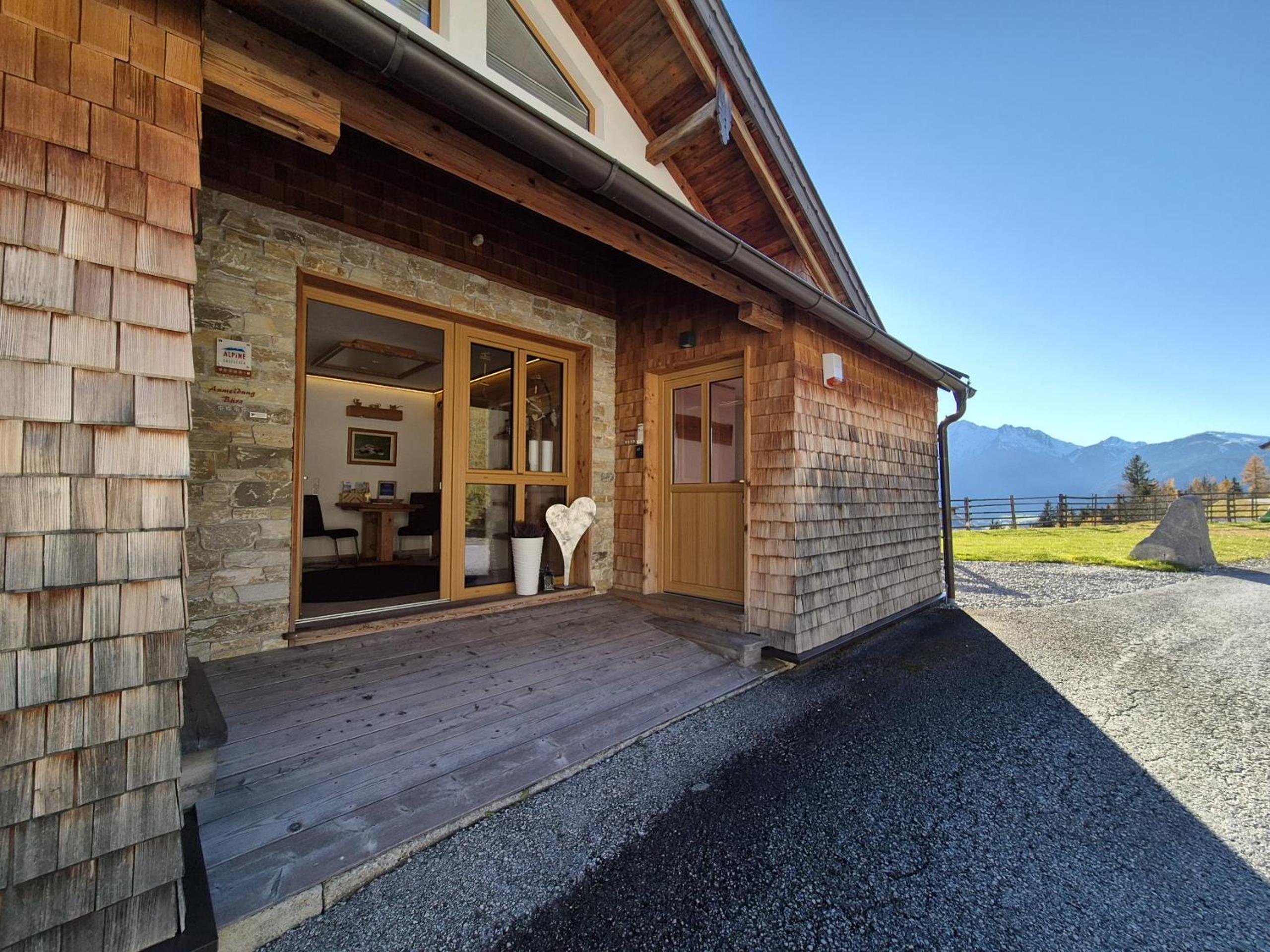 Two-Bedroom Apartment with View photo 3