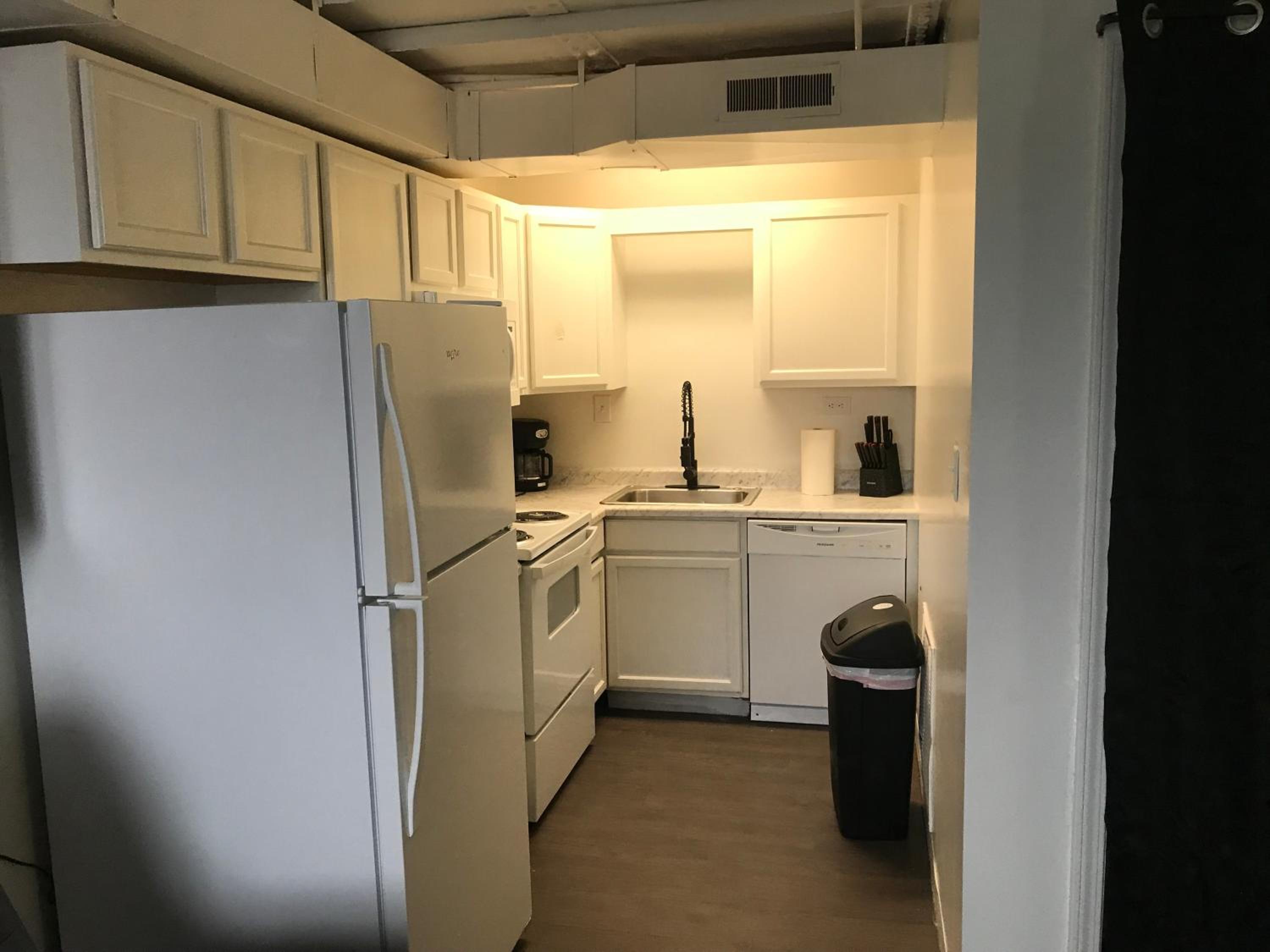 One-Bedroom Apartment photo 2
