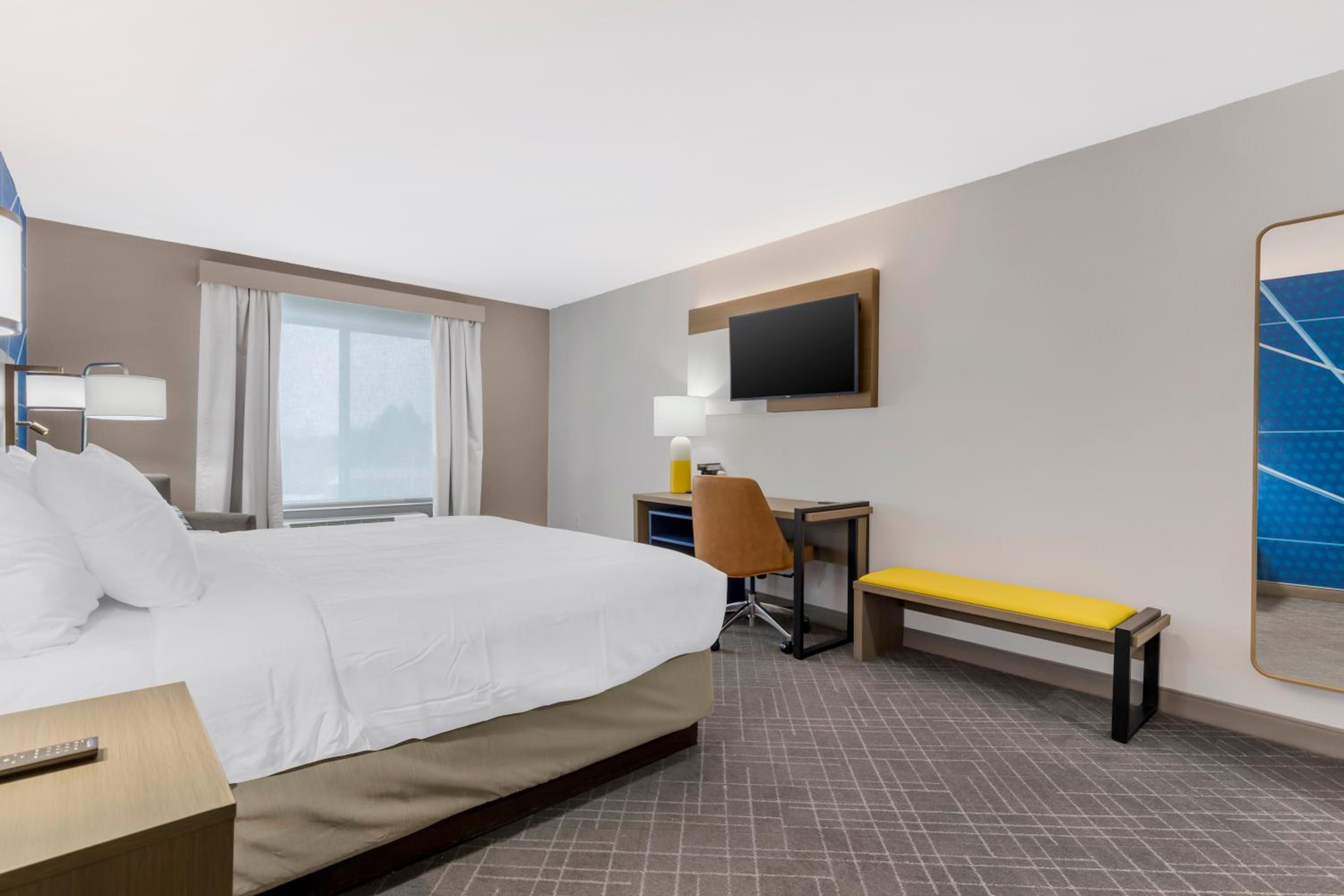 King Room - Non Smoking - Photo 4