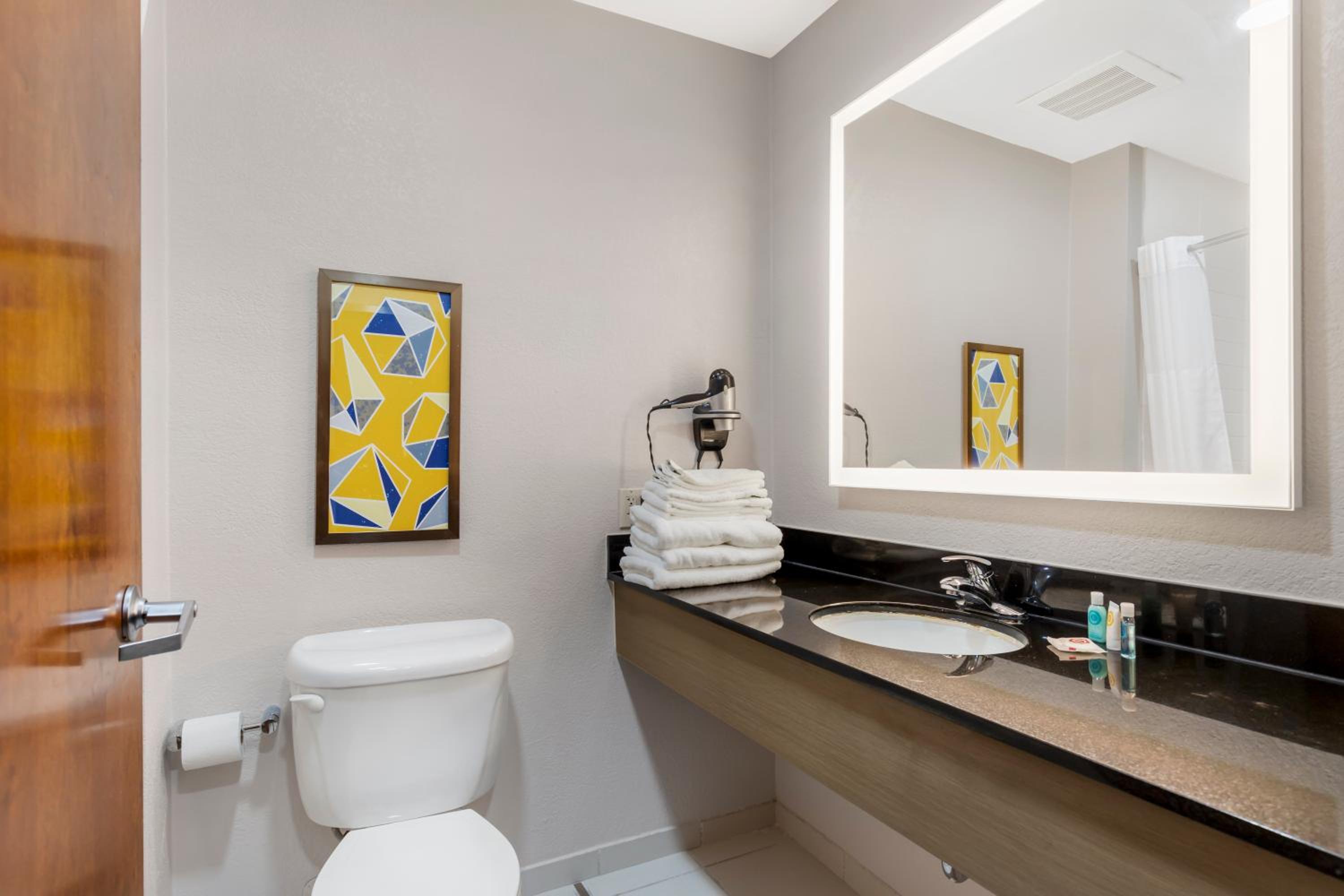 King Room - Non Smoking - Photo 2