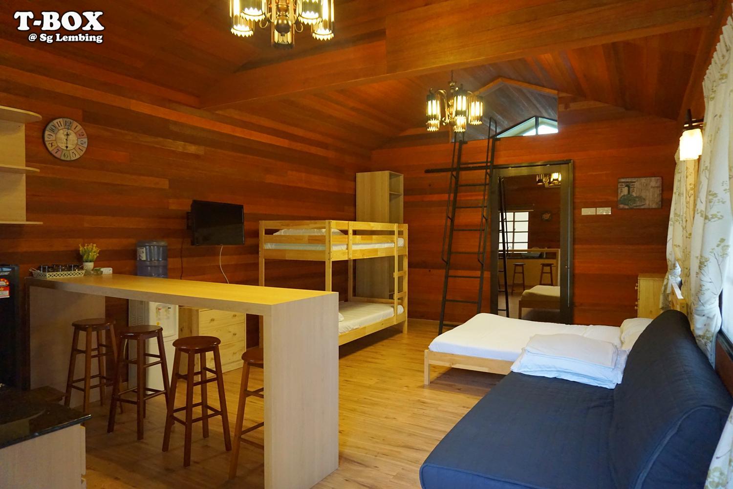 Wooden Cottage  photo 1