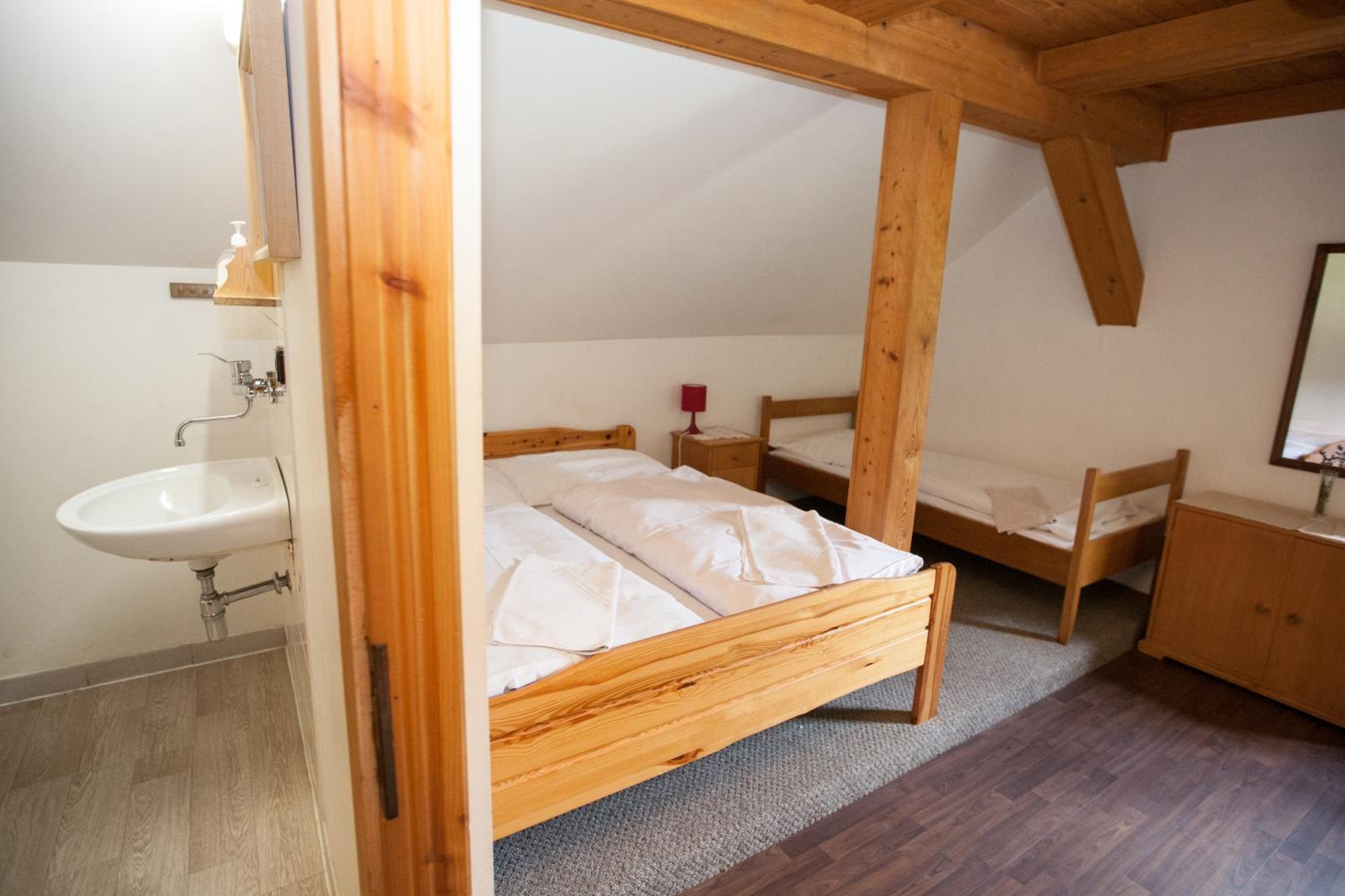 Triple Room with Private Bathroom photo 2