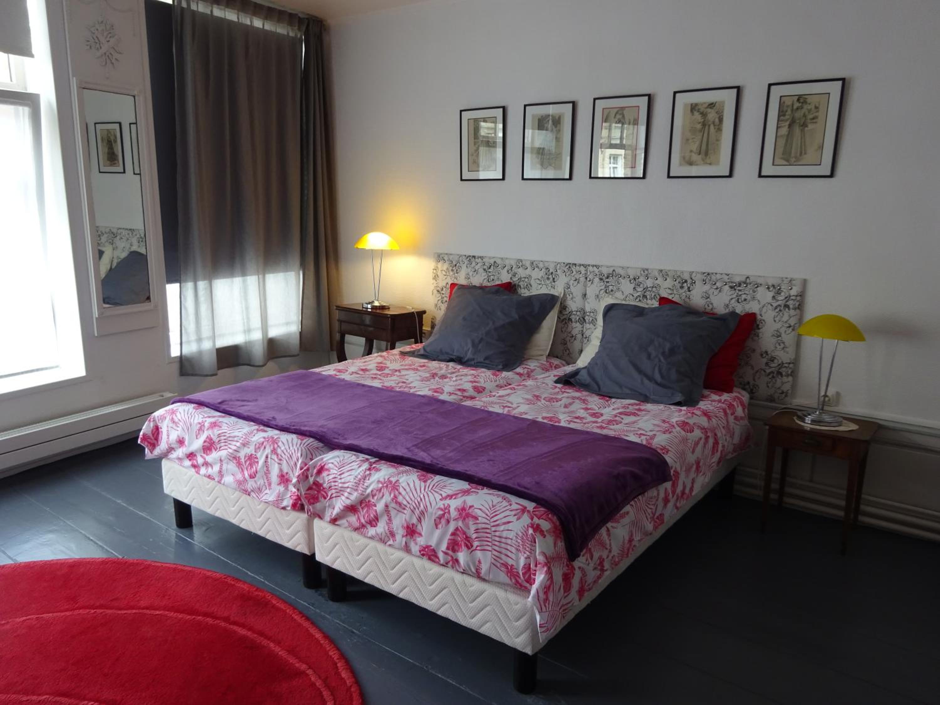 Twin Room - Photo 2