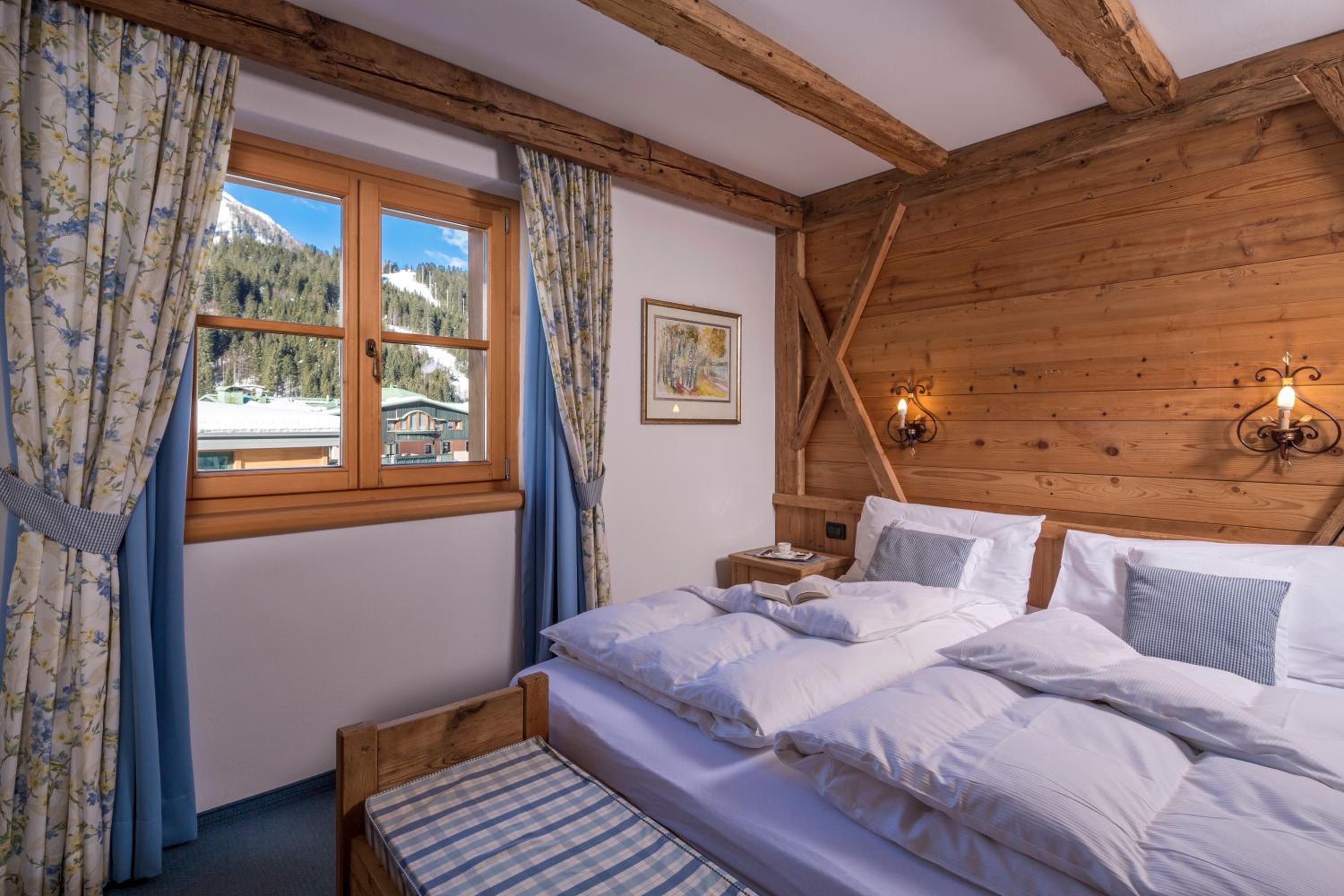 Junior Suite with Mountain View photo 1