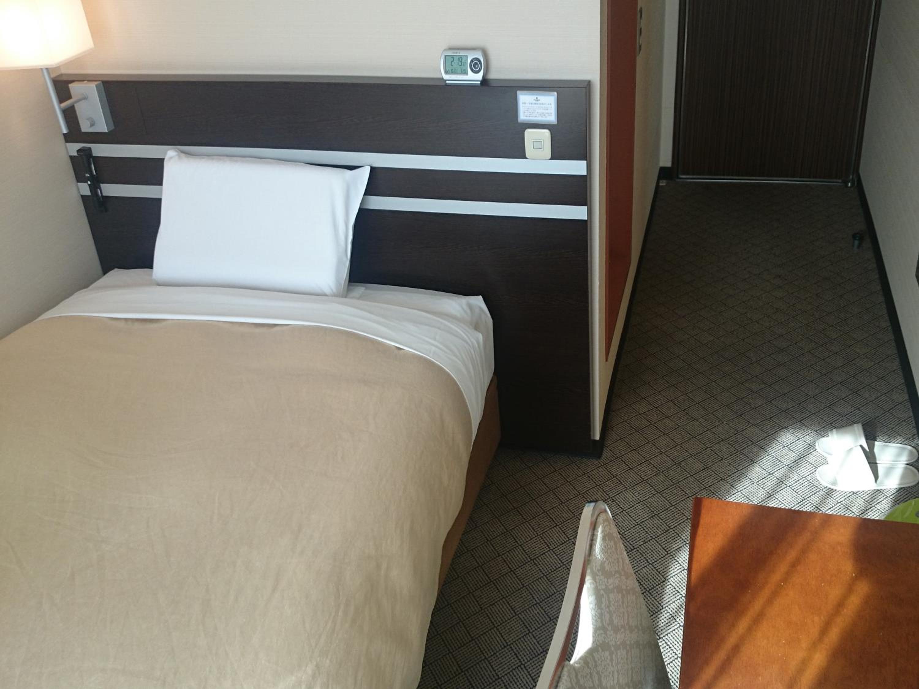 Single Room - Smoking photo 1