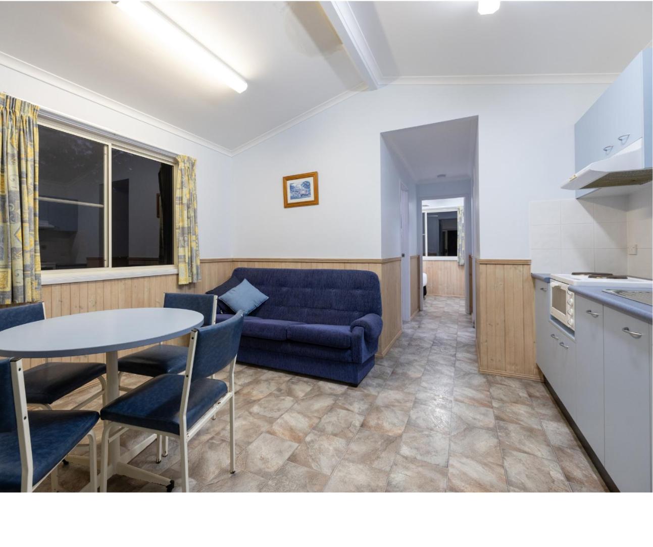 Standard Family Room photo 2